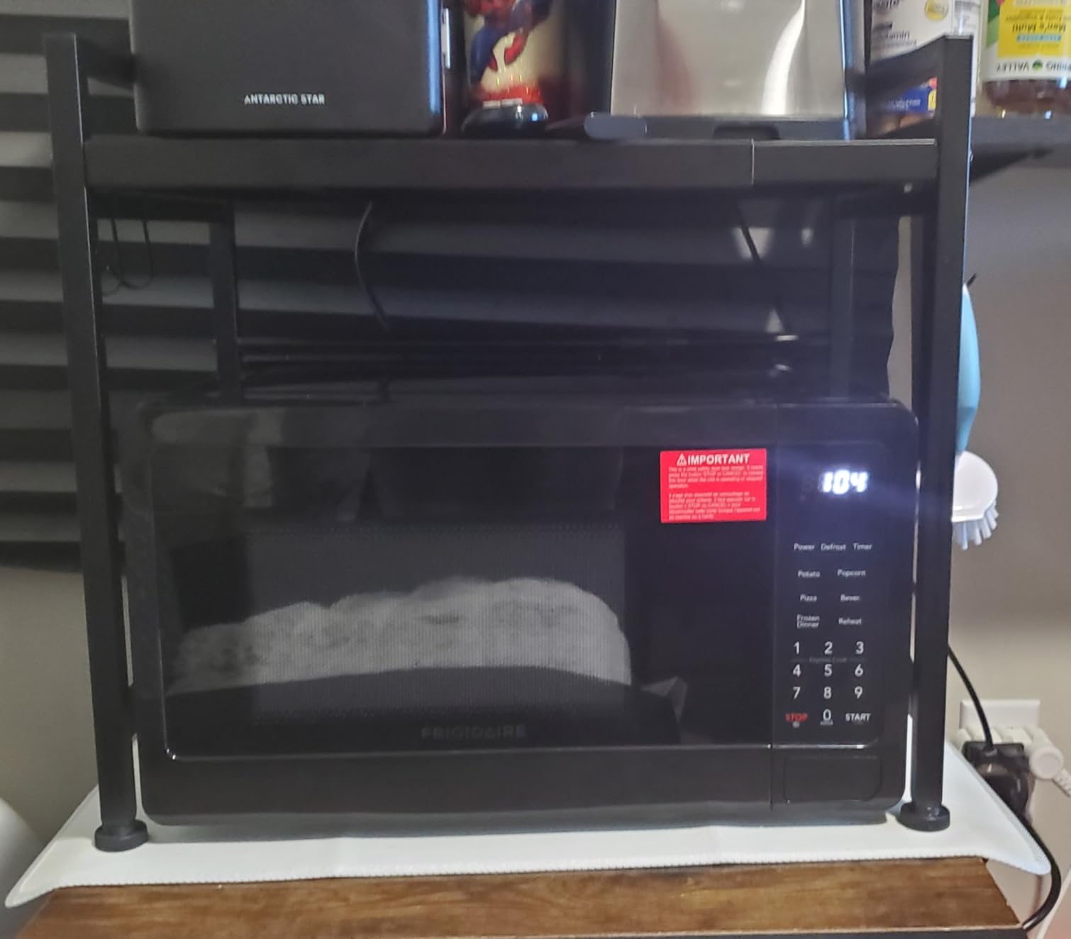 FRIGIDAIRE EMW736BLK 0.7 Cu. Ft. Microwave, Black customer photo 2