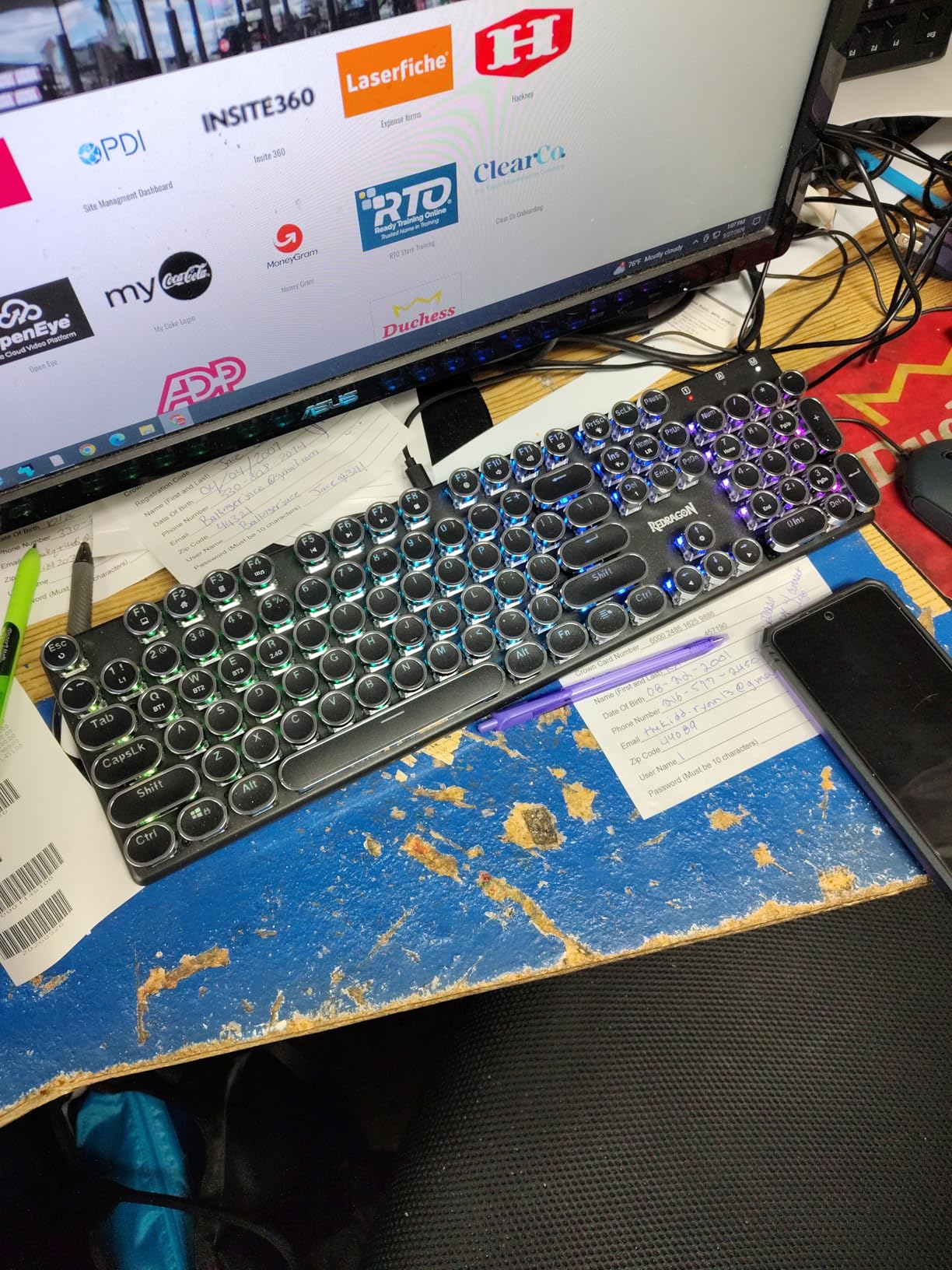 Redragon Wireless Typewriter Style Mechanical Gaming Keyboard, Bluetooth/2.4Ghz/Wired, RGB Backlit, Rechargeable, Blue Switch - Clicky, Metal Panel, Round Keycaps, Black customer photo 2