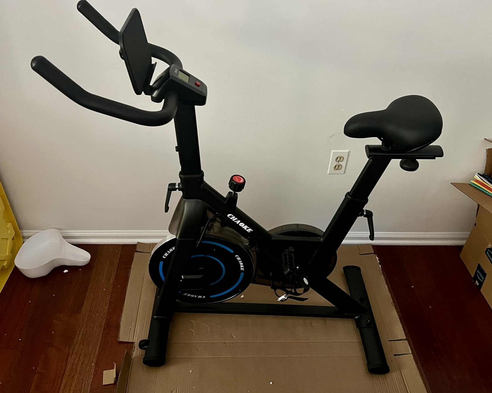 Exercise Bike, CHAOKE Quiet Adjustable Magnetic Resistance Stationary Bike for Home Cardio with App Compatible, 300LB Weight Capacity Indoor Cycling Bike with Comfortable Seat & Digital Display customer photo 1