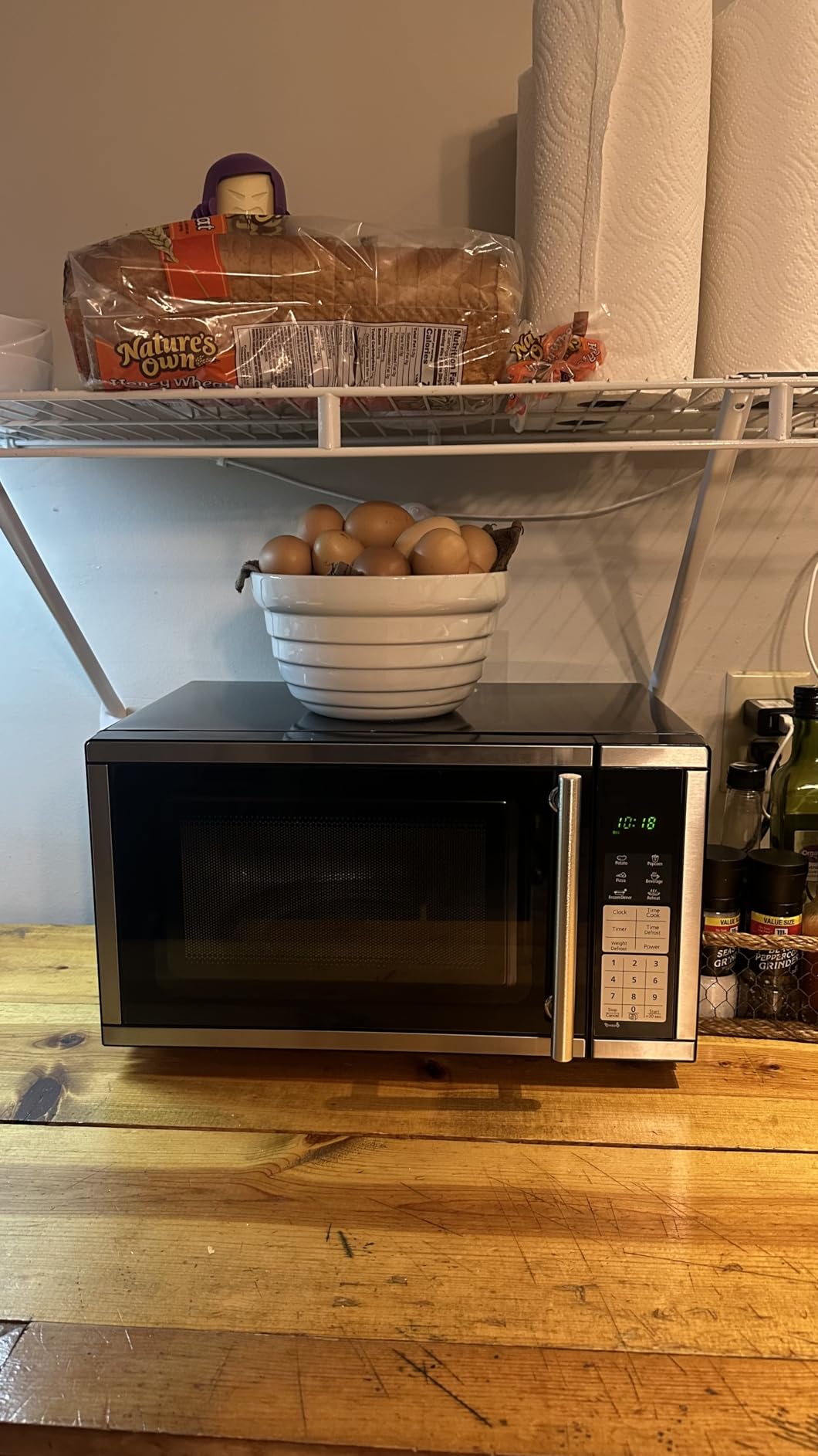 Countertop Microwave Ovens 0.7 Cu. Ft. 700 Watts Microwave Oven With LED Lighting, Turntable and Child Lock, Compact Microwave Perfect for Apartments and Dorms, Easy Clean Interior, Black customer photo 1