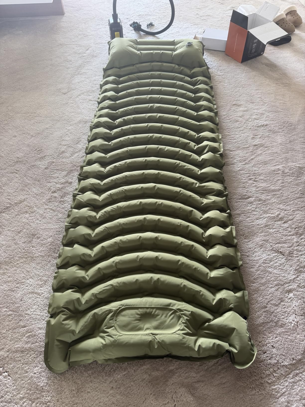 Ultralight Camping Sleeping Pad with Pillow & Built-in Foot Pump | Camping Mattress, Compact Inflatable Portable Mat for Camping, Backpacking, Hiking, Car Traveling, Beach, Tent, Single, Green customer photo 2