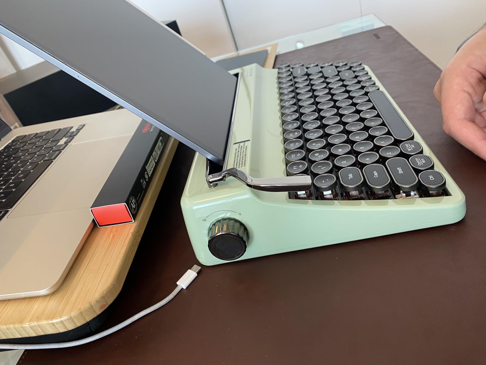 QL75 Wireless Typewriter Hot Swap Retro Mechanical Keyboard, Punk Round Keycaps, RGB Backlit QMK/VIA Programmable, Multi-Device Keyboard with 2.4GHz/Type-C/BT5.0 (Wood, Cocoa Cream V2 Switch) customer photo 2