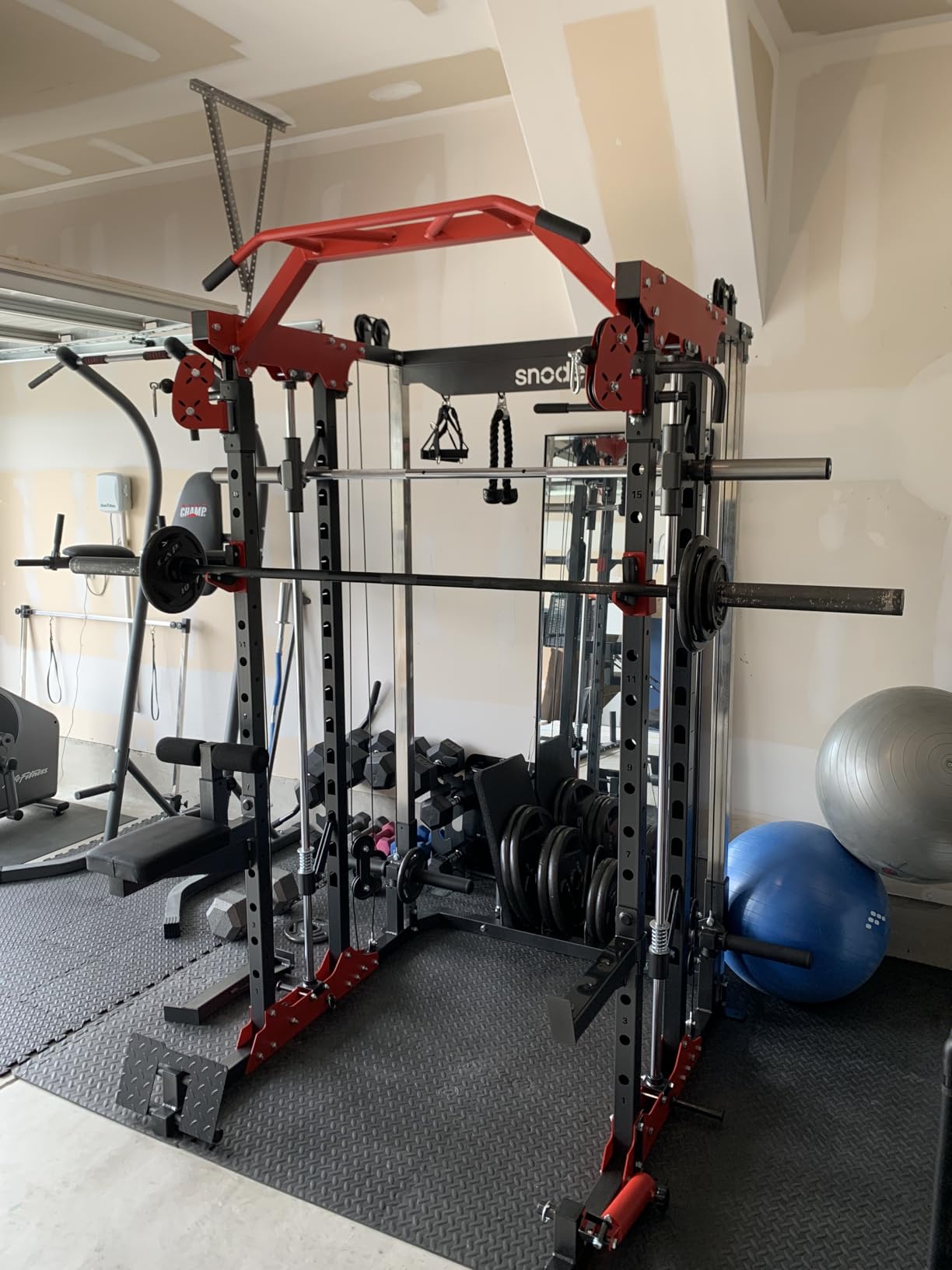 ALL10 Smith Machine for Home Gym, Power Rack with Cable Crossover, Squat Rack with Leg Press and Advanced LAT Pull-Down Seat, 2000LB Weight Capacity customer photo 2