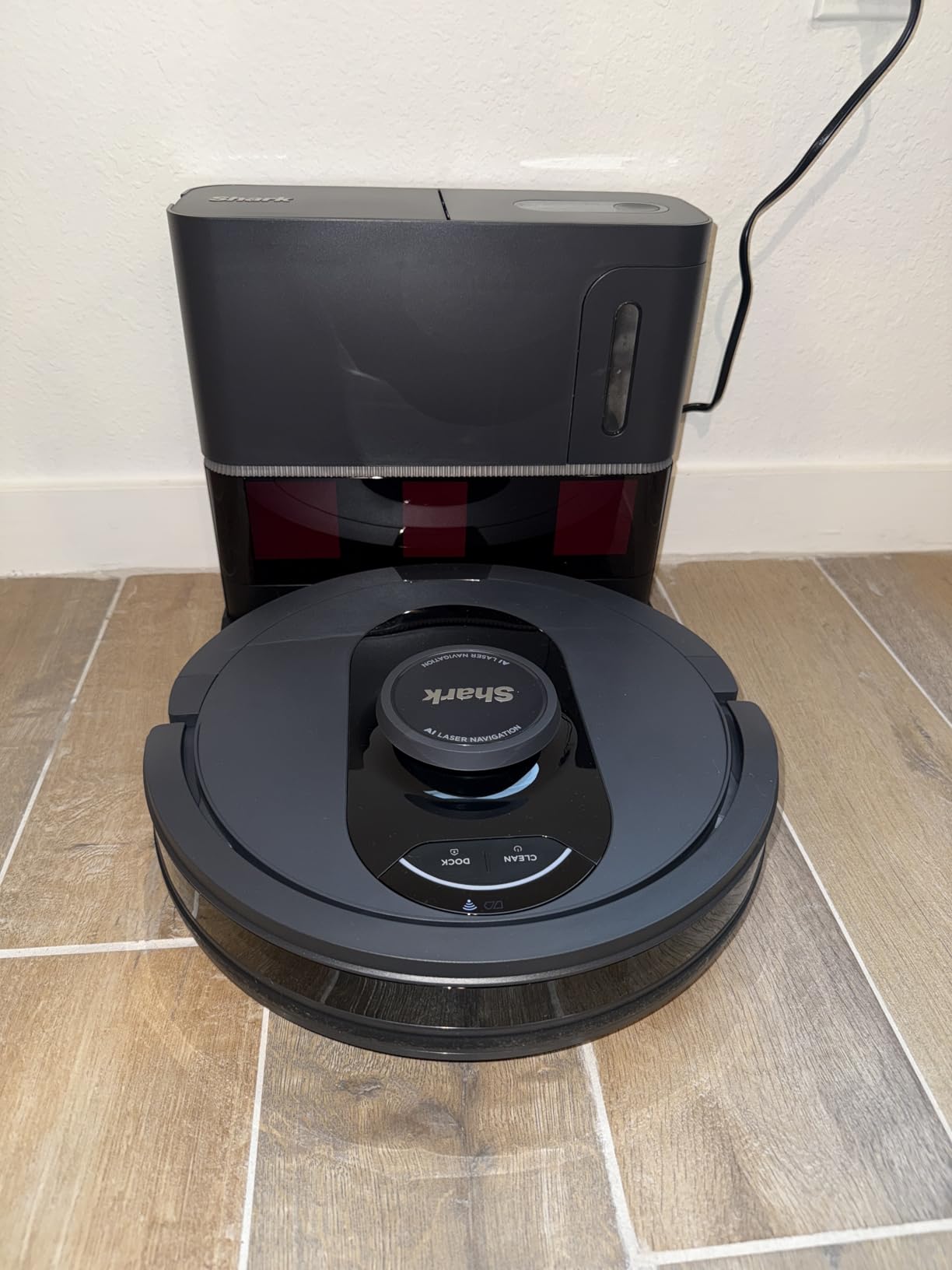 Shark Matrix Plus 2in1 Robot Vacuum & Mop with Sonic Mopping, Matrix Clean, HEPA Bagless Self Empty Base, CleanEdge, for Pet Hair customer photo 2