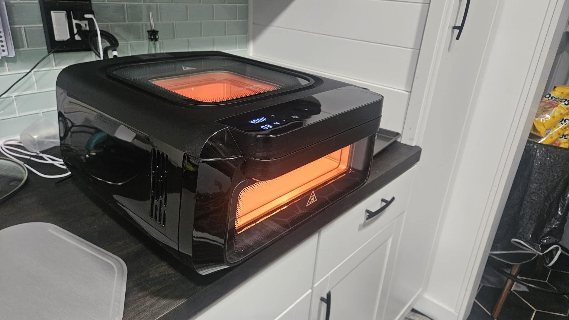 Frigidaire Electric Indoor Pizza Oven - Reach Temperatures of 700°F - Stone Bake 12