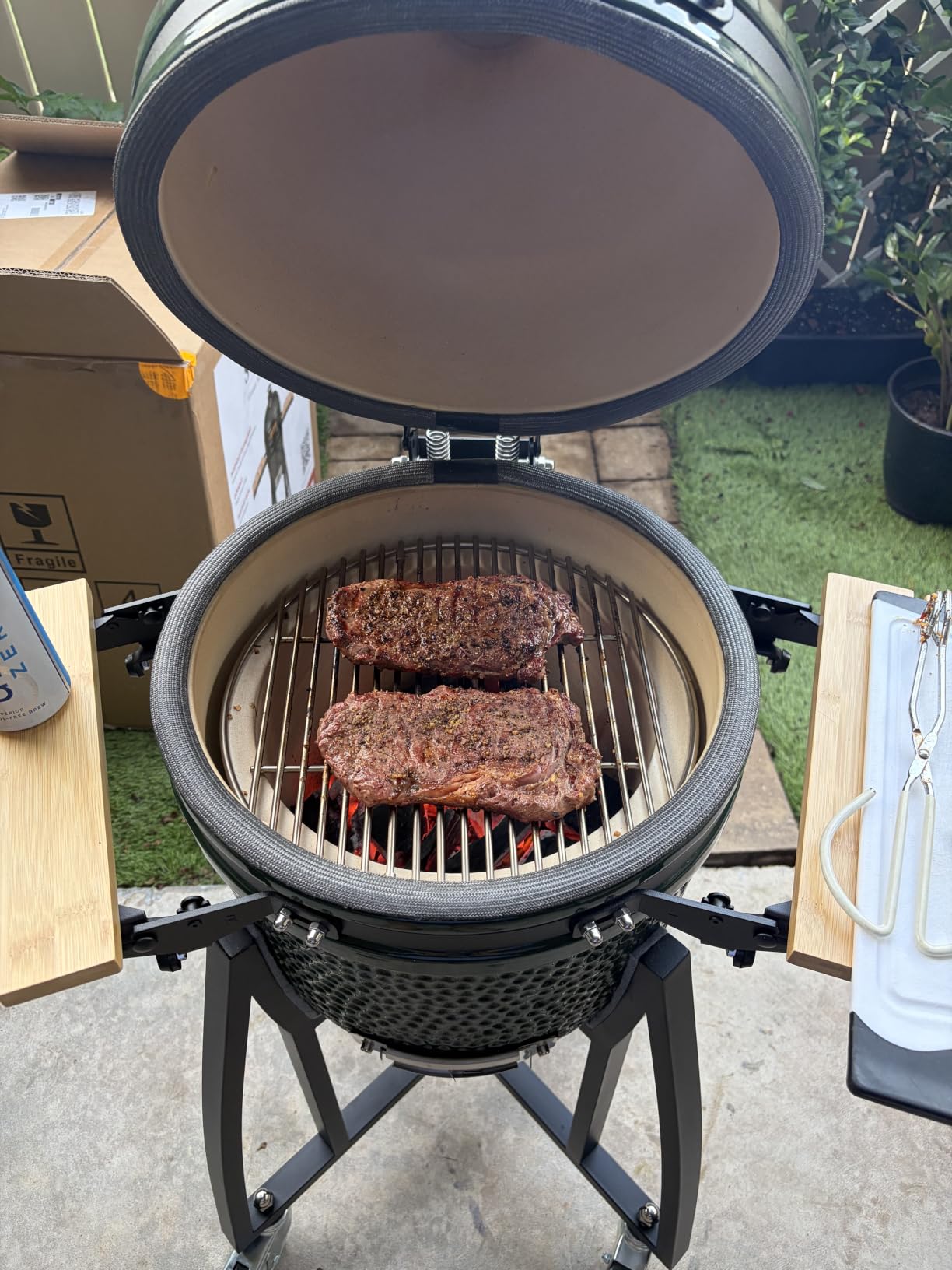 London Sunshine 15-inch Ceramic Kamado Charcoal BBQ Grill & Smoker with Locking Casters, Foldable Side Shelves, Stainless Steel Grates, and Tall Stand (Green) customer photo 1