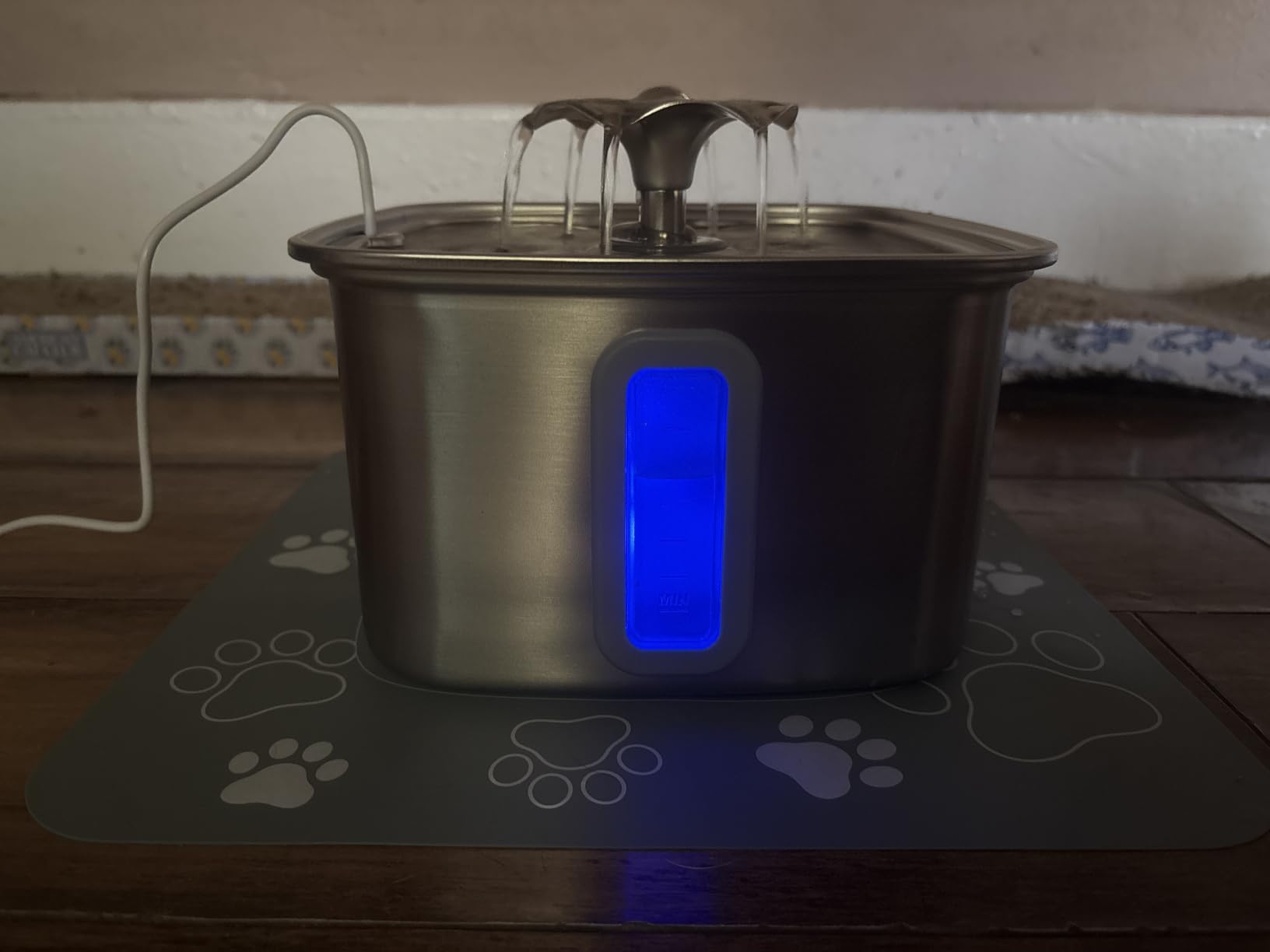 Veken Innovation Award Winner Stainless Steel Cat Water Fountain, 108oz/3.2L Automatic Pet Fountain Dog Water Dispenser with 6 Replacement Filters & Silicone Mat for Cats, Dogs, Multiple Pets (Silver) customer photo 2