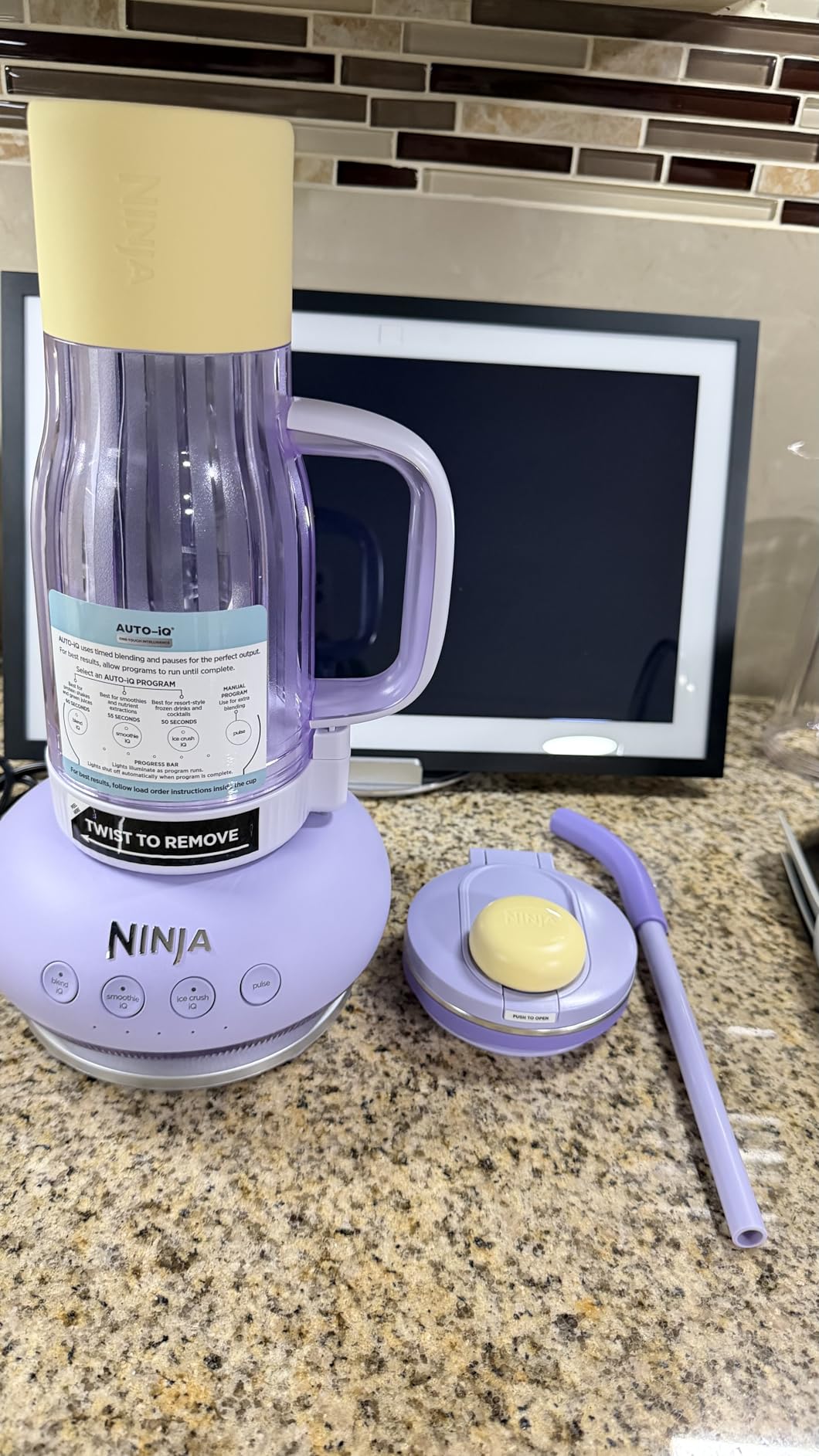 Ninja BlendBOSS Personal Blender | For Smoothies & Frozen Drinks | 1200-Peak-Watt | 26-oz. Travel Tumbler with LeakProof Chug Spout & Detachable Straw | Auto-iQ | Stone Mint | DB351ST customer photo 2