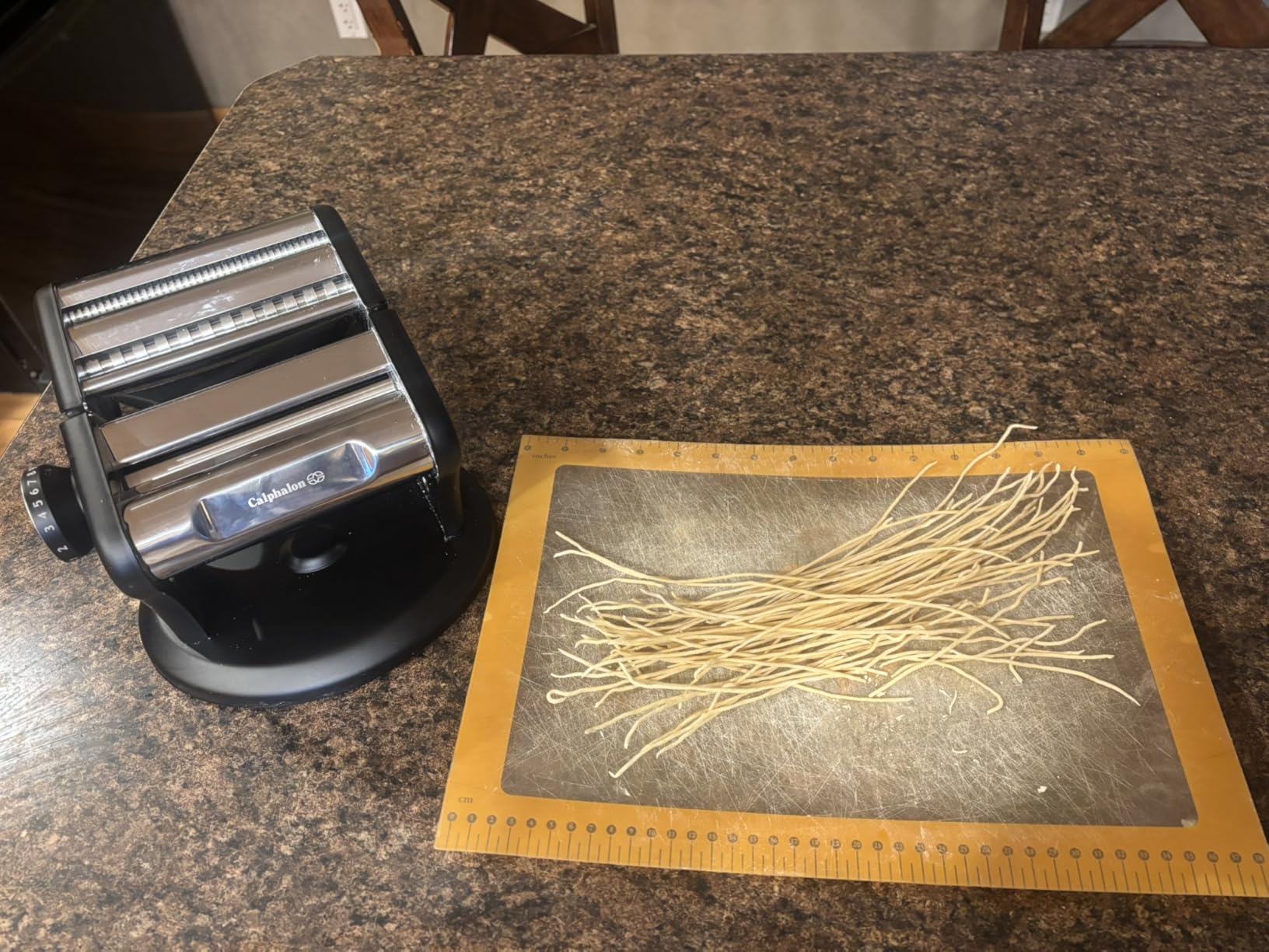 Calphalon Aero Pasta Maker Machine, Manual Pasta Roller & Cutter, Stainless Steel Pasta Maker with Adjustable Thickness Settings for Spaghetti, Fettuccine & Lasagna Sheets customer photo 1