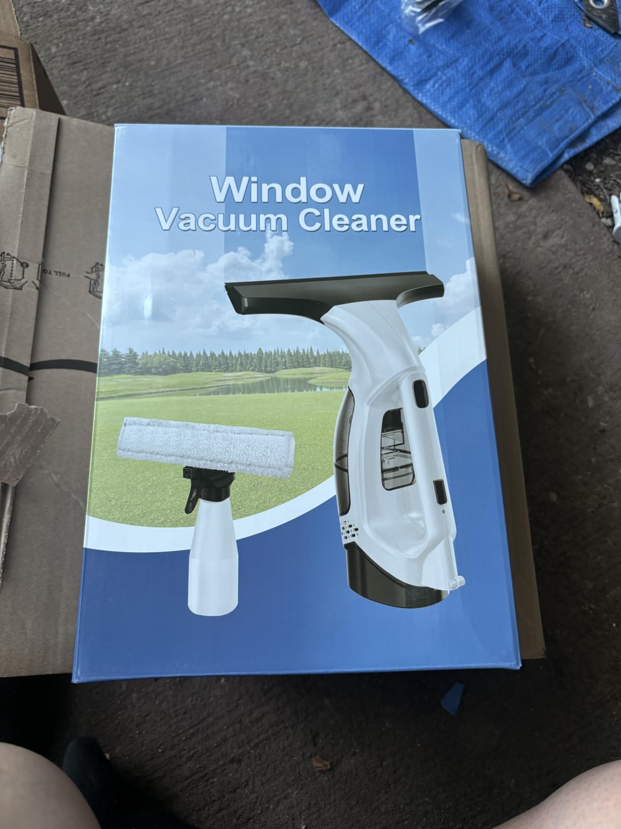 Window Vacuum Squeegee Cordless, 2000Pa & 2200mAh Electric Window Cleaner | 150ml Water Tank & 11'' Blade Collect Dirty Water for No-Drip, Streak-Free Cleaning of Glass, Cars, Doors, Mirrors customer photo 1
