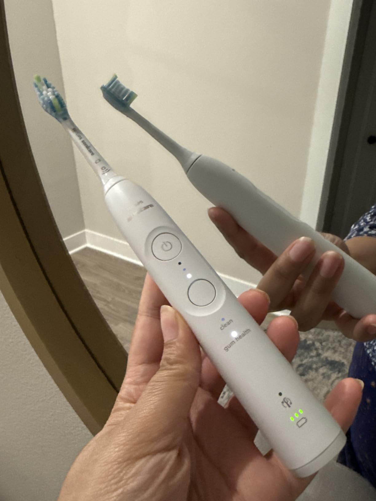 Philips Sonicare 5950 Rechargeable Electric Toothbrush, 2 Brush Head, White | 1000% More Plaque Removal, Pressure Sensor, 6 Brush Settings, 21-Day Battery, Includes Travel Case, HX7130/03 customer photo 1