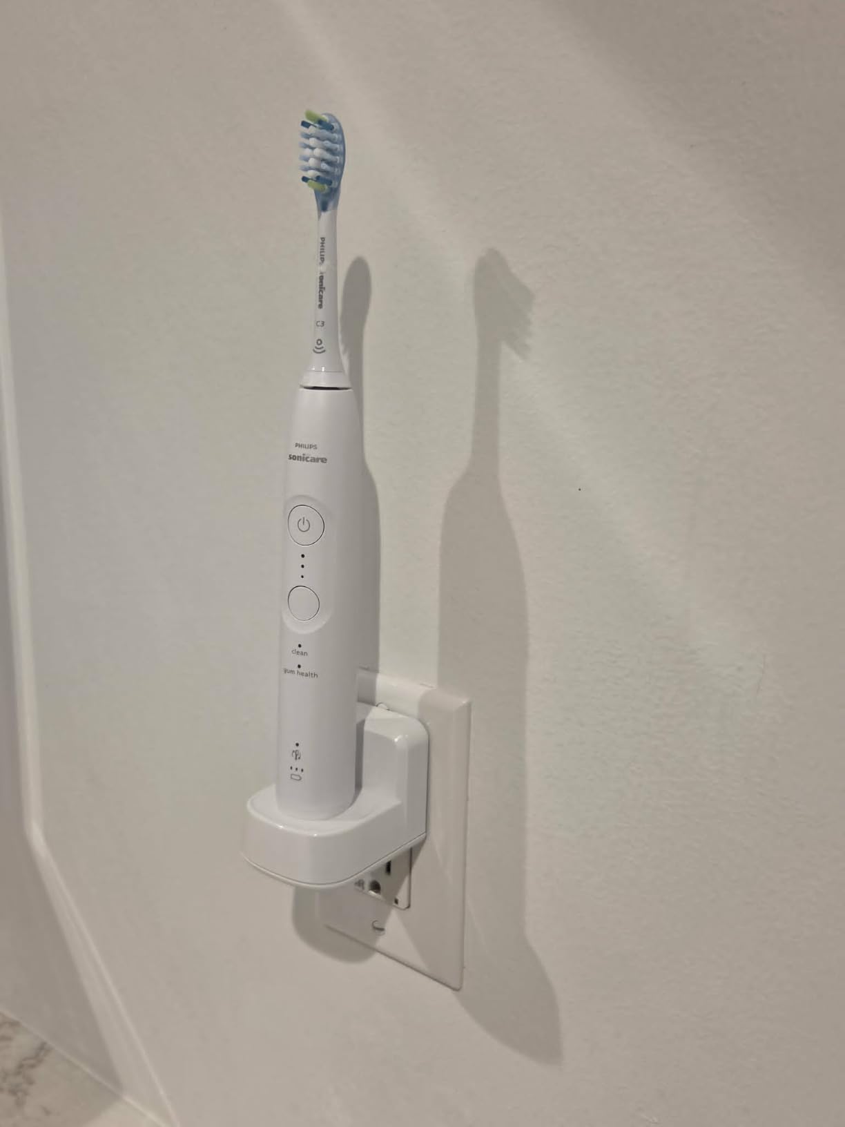 Philips Sonicare 5950 Rechargeable Electric Toothbrush, 2 Brush Head, White | 1000% More Plaque Removal, Pressure Sensor, 6 Brush Settings, 21-Day Battery, Includes Travel Case, HX7130/03 customer photo 2
