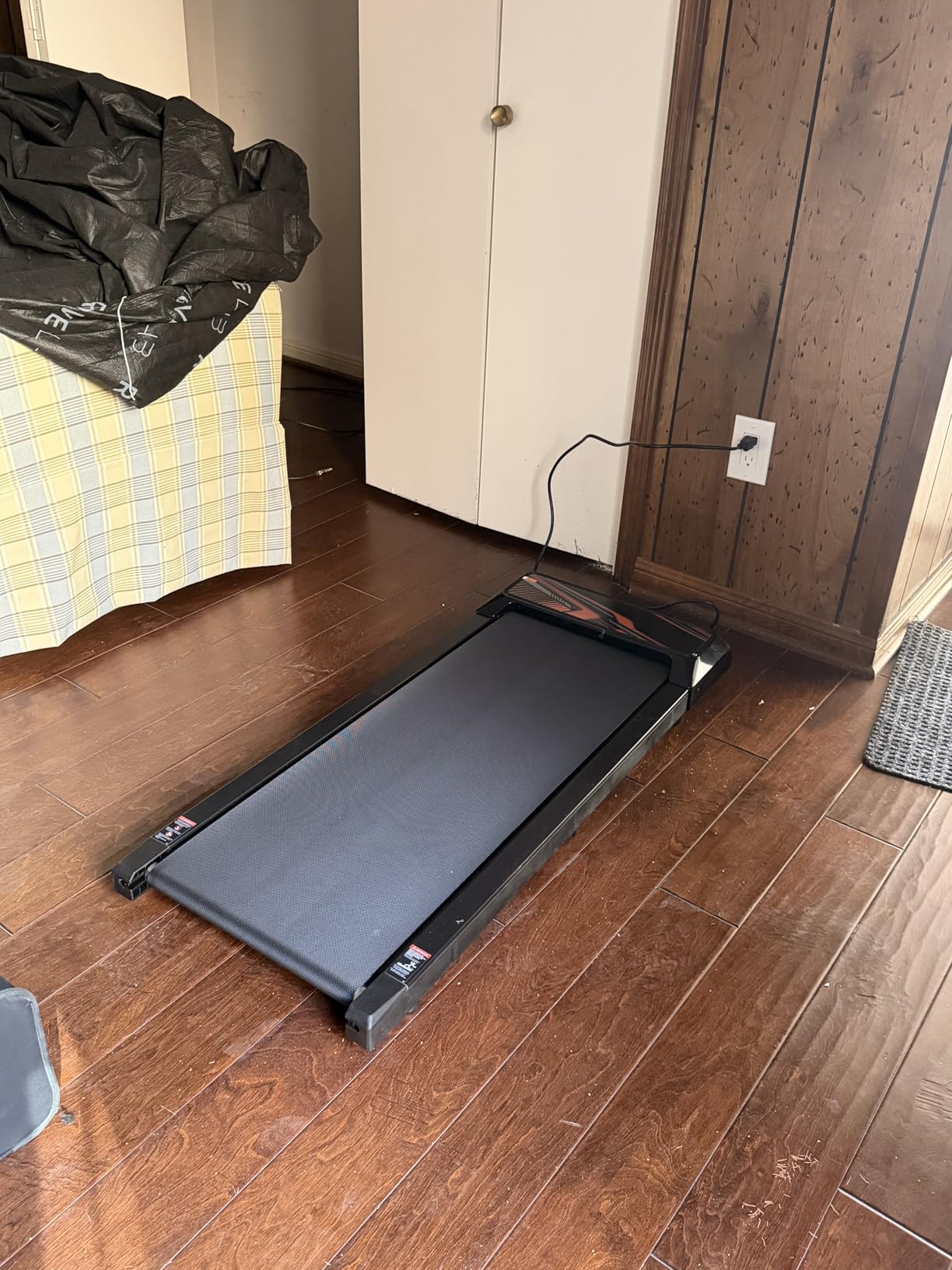 HOELLL Walking Treadmill Pad with 5% Adjustable Incline and APP Sync, Small Compact Under Desk Treadmills for Home and Office with Remote Control and LED Display, 2.5HP customer photo 2