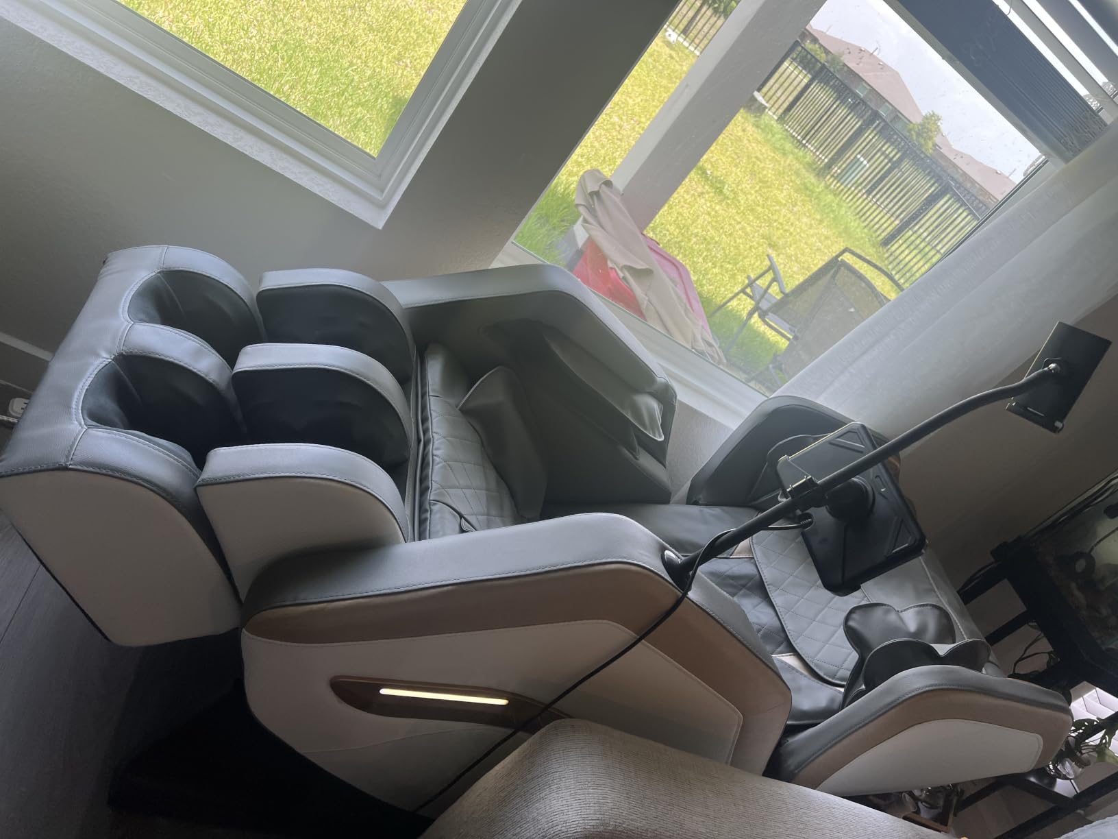 Massage Chair Full Body 14 Fixed Roller Zero Gravity 5 Auto Modes | Zero Gravity Massage Chair with 8 Airbags, Foot Massage, Heating, Phone Controller, Bluetooth Speaker, Nightlights for Home customer photo 1