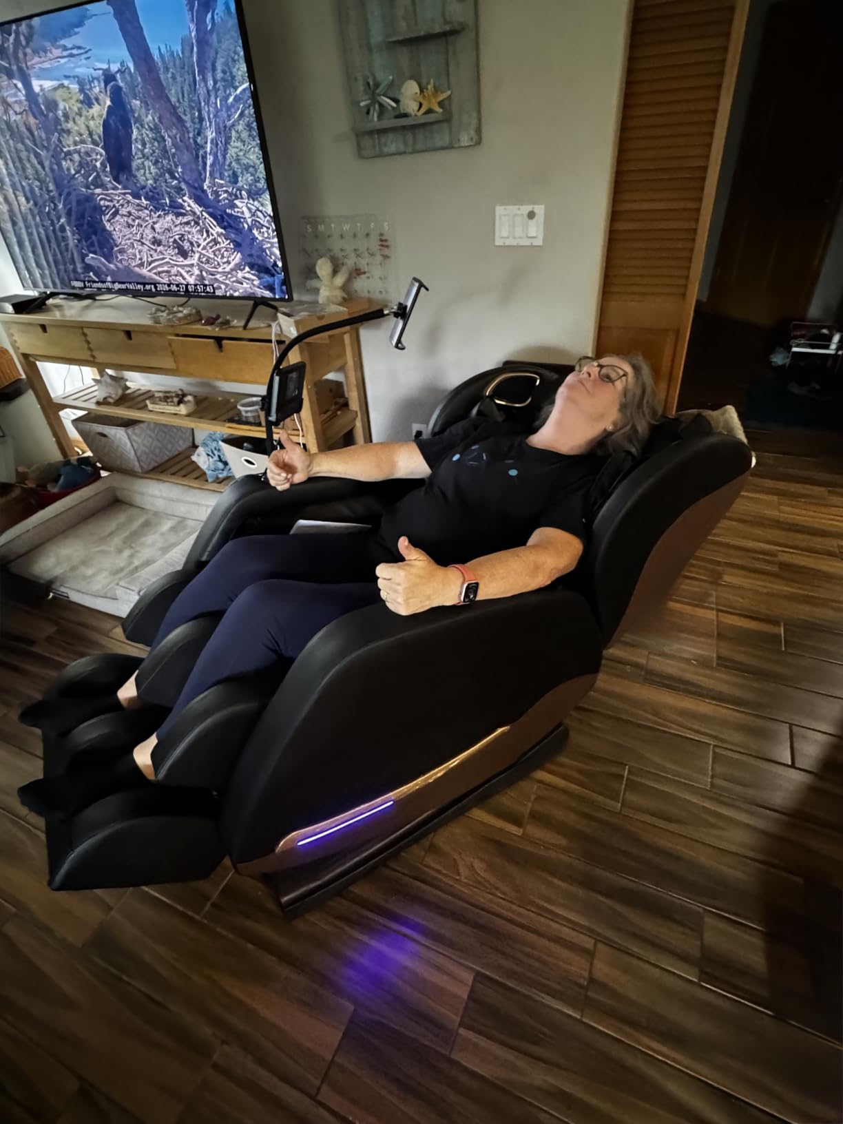 Massage Chair Full Body, 14 Fixed Rollers, Zero Gravity Recliner | Wood Grain Leather, Foot Massage, 5 Auto Modes, 8 Airbags, Heating, Bluetooth, Screen Controller for Bedroom, Midnight Black customer photo 2