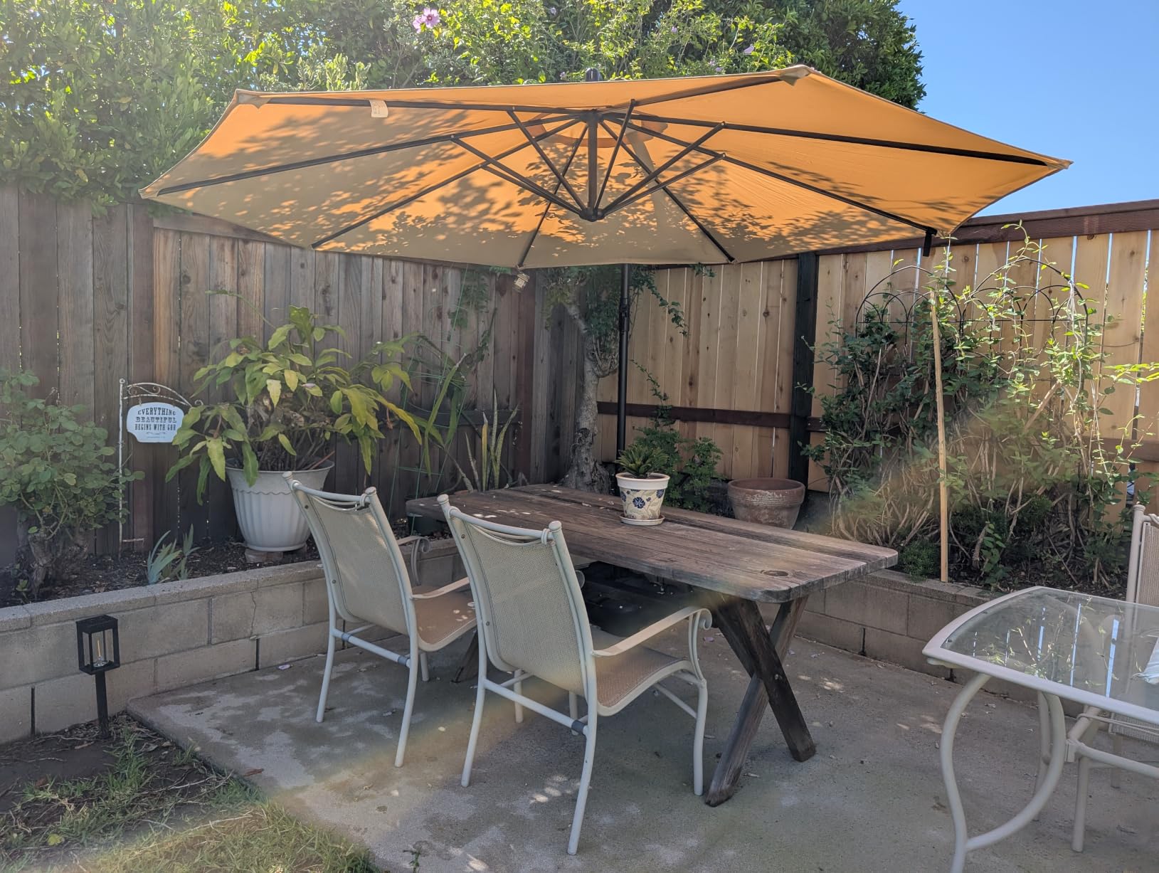 10FT Patio Umbrella with Base Included, Cantilever Offset Outdoor Patio Umbrella with 360° Rotation & Infinite Tilt, Fade-Resistant Yarn-Dyed Canopy, 8-Rib Steel Frame for Patio Pool Deck Backyard, Beige customer photo 1
