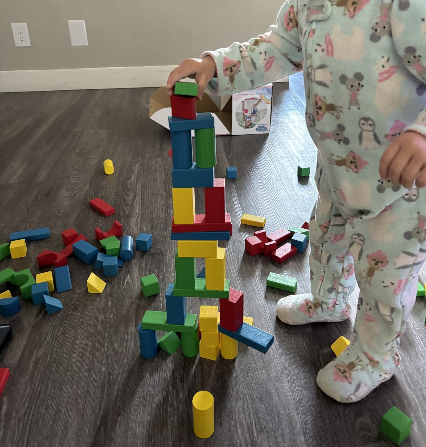 Melissa & Doug Wooden Building Blocks, 100-Piece Set of Sorting & Stacking Toys in 4 Colors and 9 Shapes, Classic Toddler Toys for Girls & Boys Ages 2+ customer photo 1