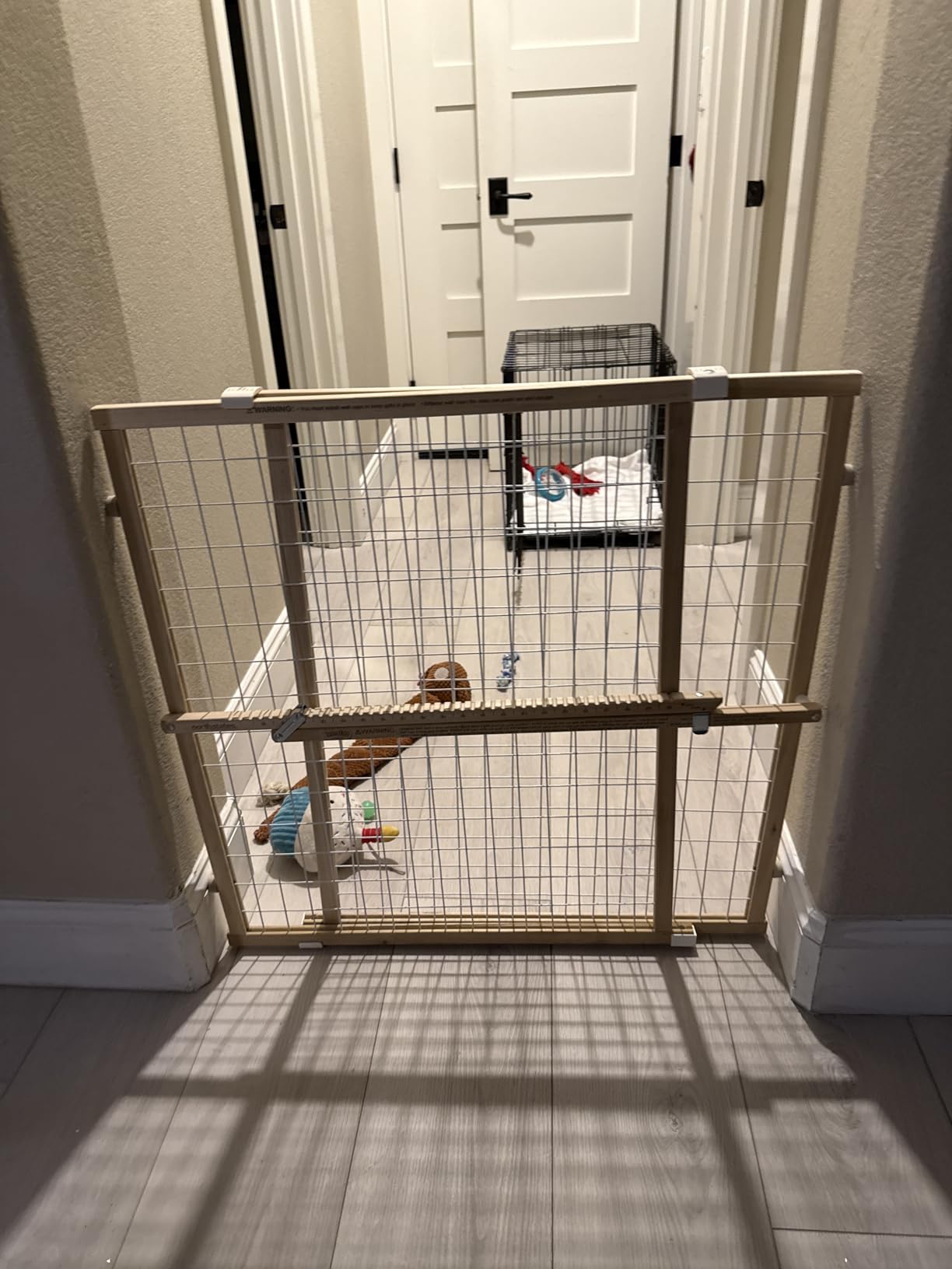 Toddleroo by North States - Extra-Wide Wire Mesh Wooden Baby Gate: Pressure Mounted Baby Gate for Doorways - Adjustable 29.5 to 50 Inches Wide - 31 Inches Tall customer photo 2