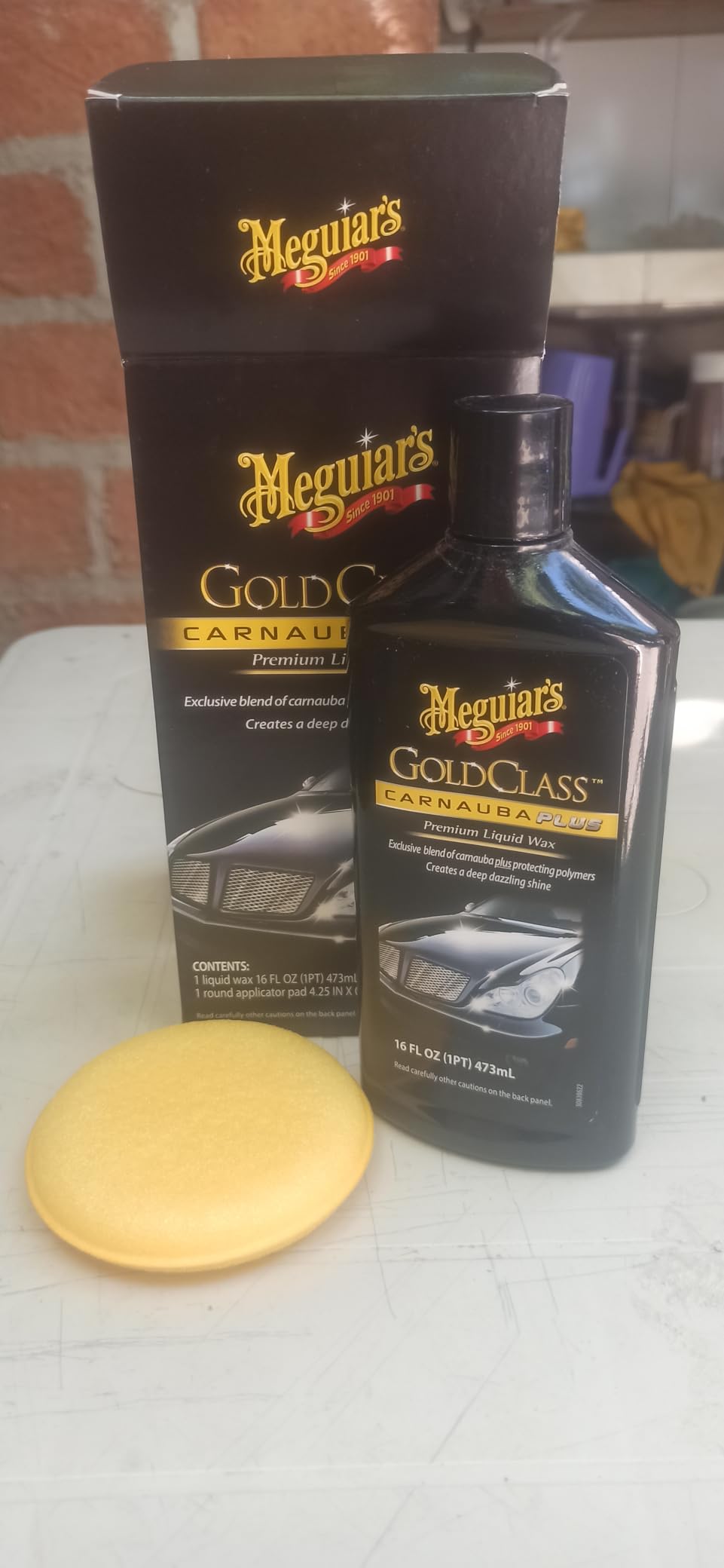 Meguiar's Gold Class Carnauba Plus Premium Liquid Wax Kit, 16 Oz | Car Detailing Kit with a Pure Carnauba Wax Blend and a Foam Applicator Pad for Keeping Glossy Paint Protected Like a Pro customer photo 1