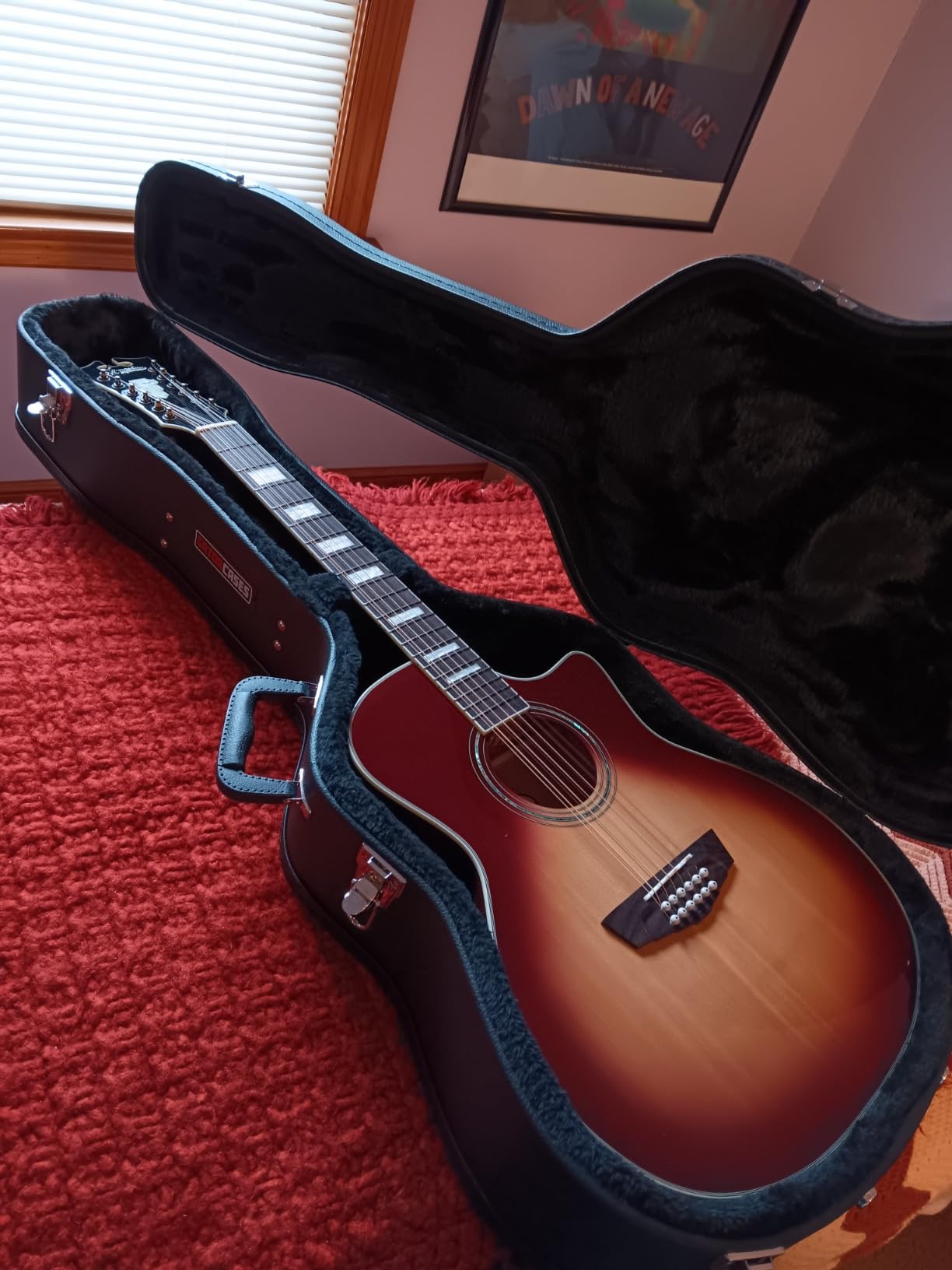 Gator Cases Traditional Series Hard-Shell Wood Case for 6 or 12-String Dreadnought Style Acoustic Guitars (GWE-DREAD 12) customer photo 1