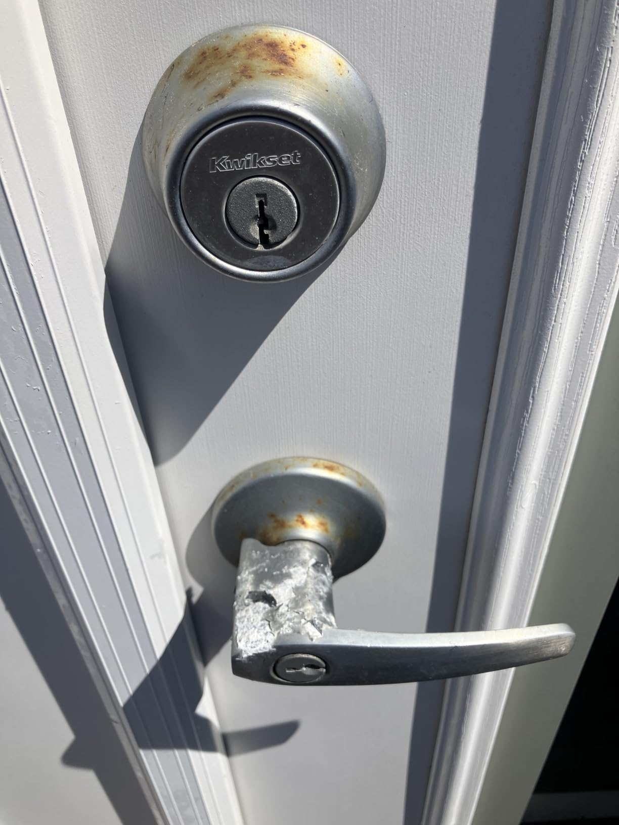 Kwikset 991 Tustin Entry Lever and Single Cylinder Deadbolt Combo Pack featuring SmartKey in Venetian Bronze (99910-041) customer photo 1