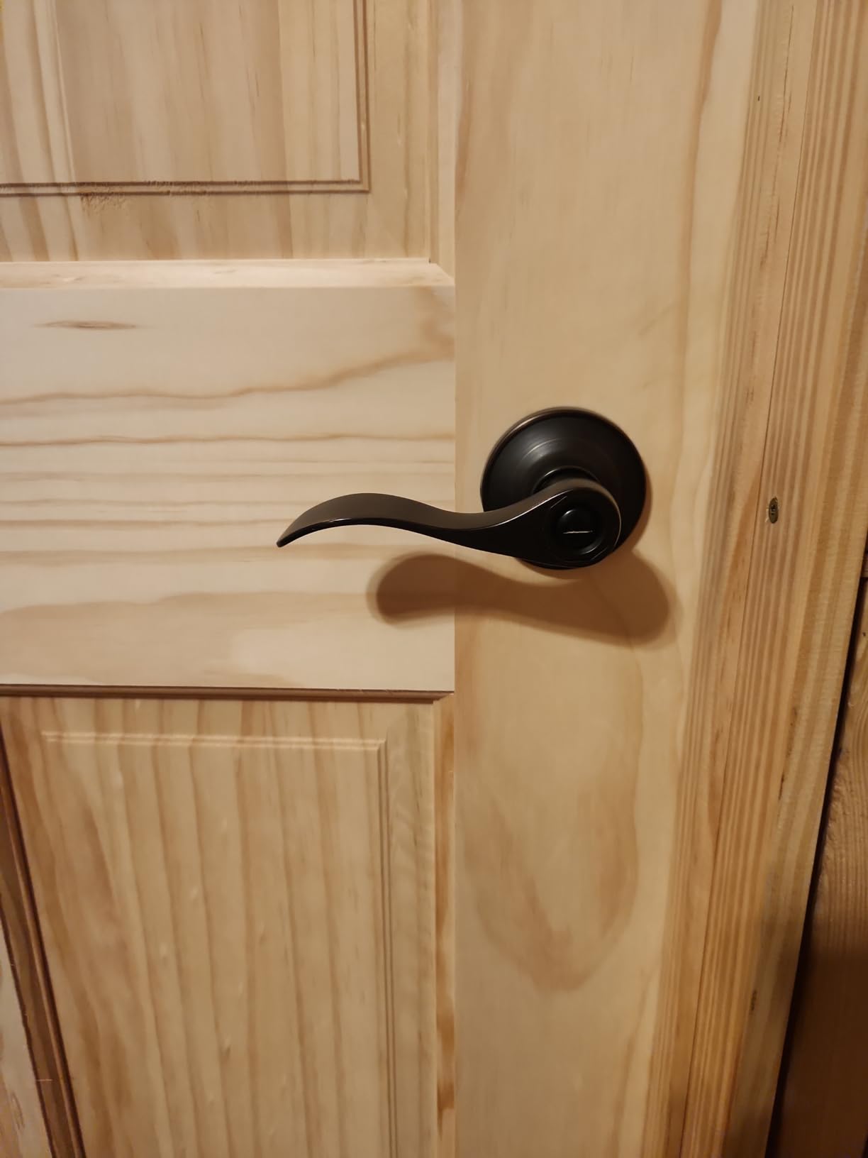 Kwikset 991 Tustin Entry Lever and Single Cylinder Deadbolt Combo Pack featuring SmartKey in Venetian Bronze (99910-041) customer photo 2