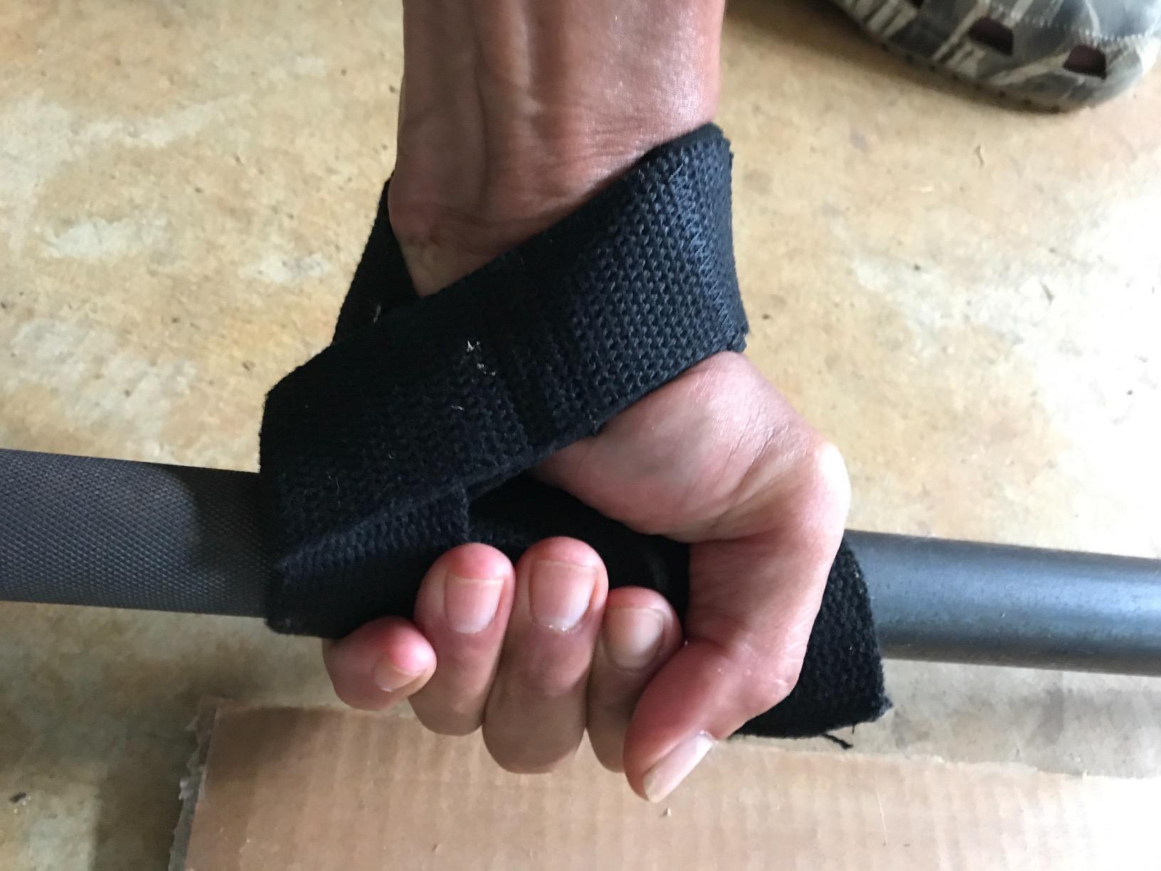 Harbinger Padded Cotton Lifting Straps with NeoTek Cushioned Wrist, 21.5 Inch Length, 1.5 Inch Width, Pair, Weightlifting Wrist Straps for Deadlifts and Strength Training customer photo 2