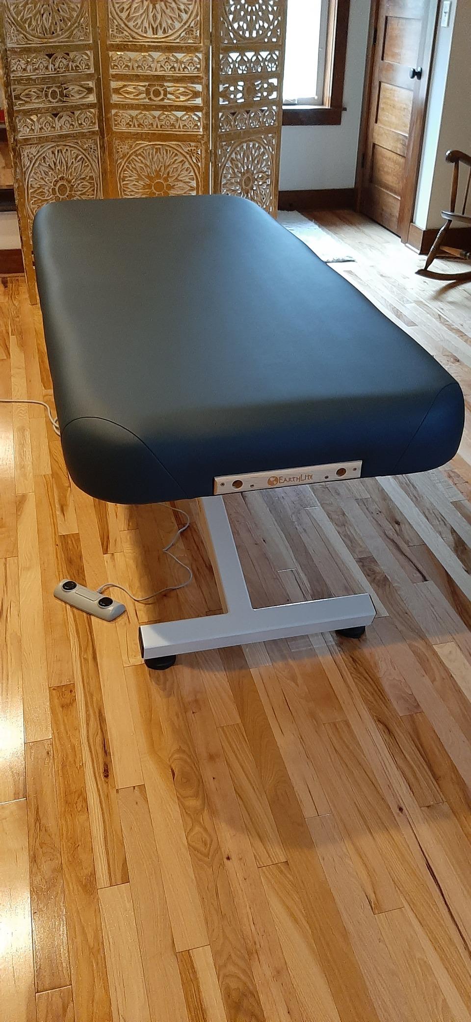 EarthLite Ellora Electric Lift Massage Table, Flat Table Top, Made in USA, 32
