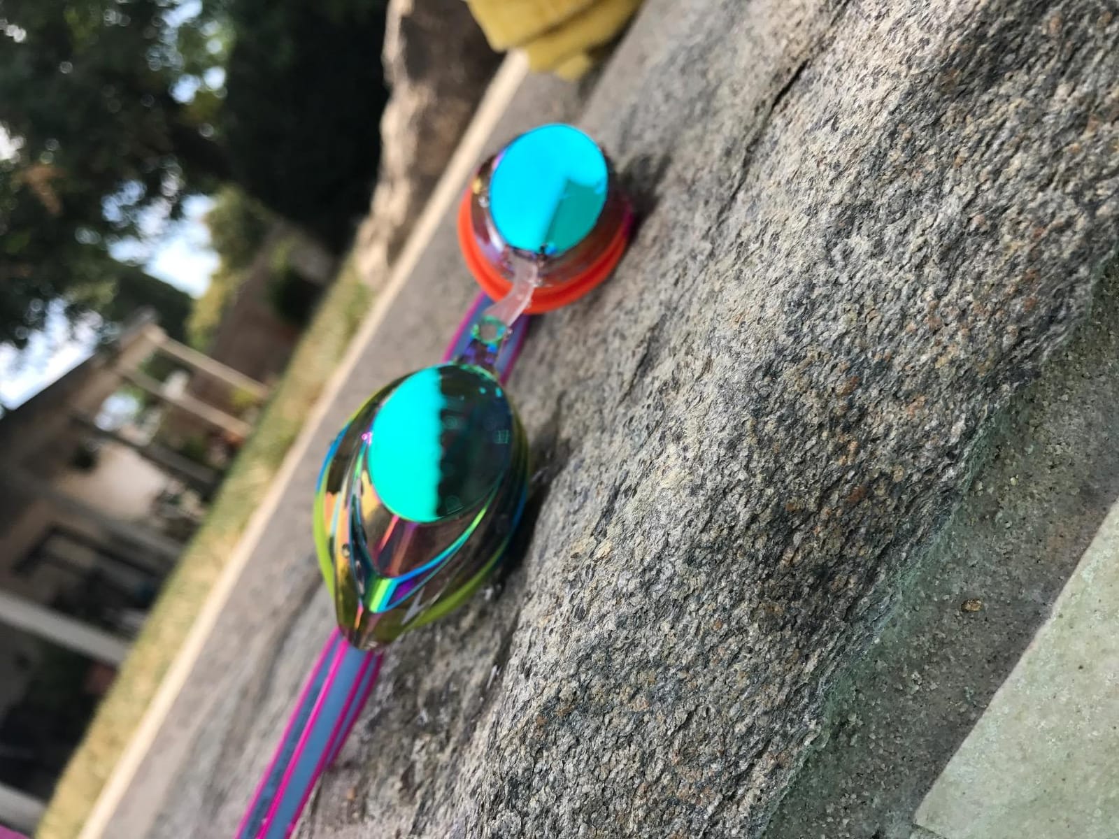 Speedo Unisex-Adult Swim Goggles Mirrored Vanquisher customer photo 2