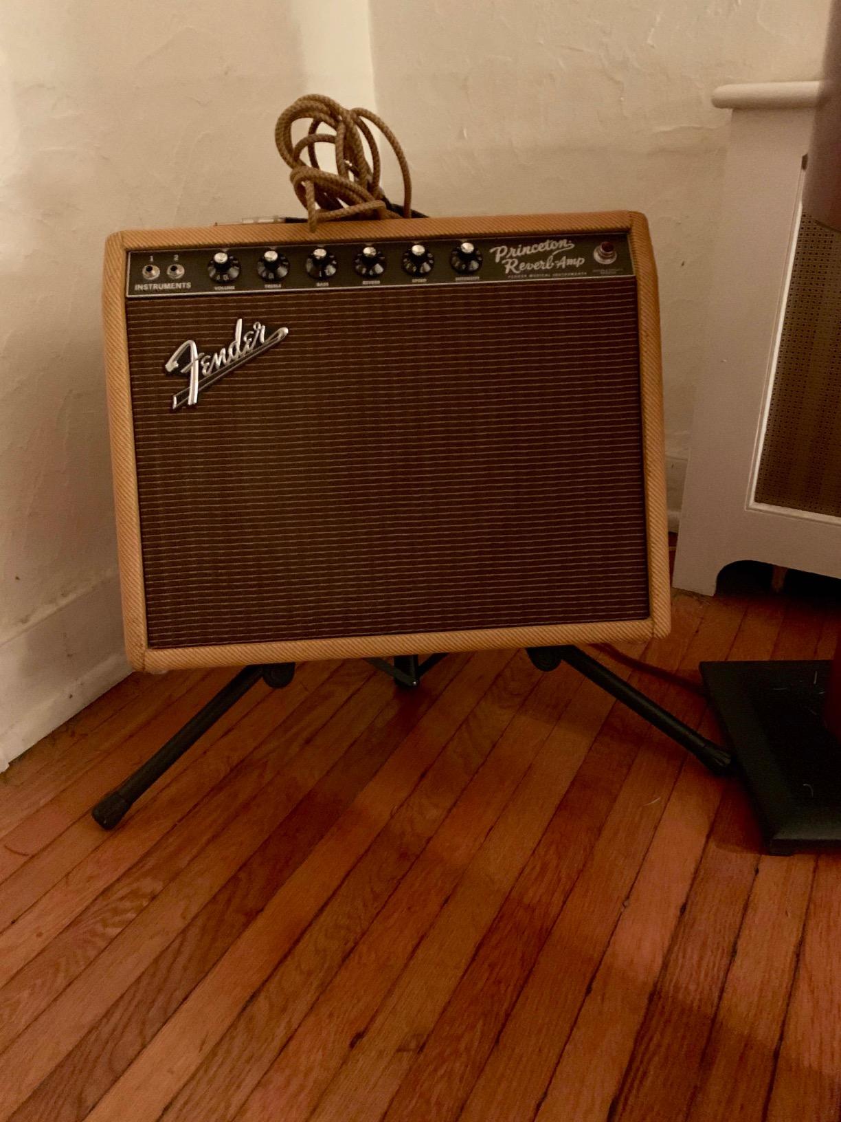 On-Stage RS7500 Tiltback Tripod Guitar Amplifier Stand customer photo 2