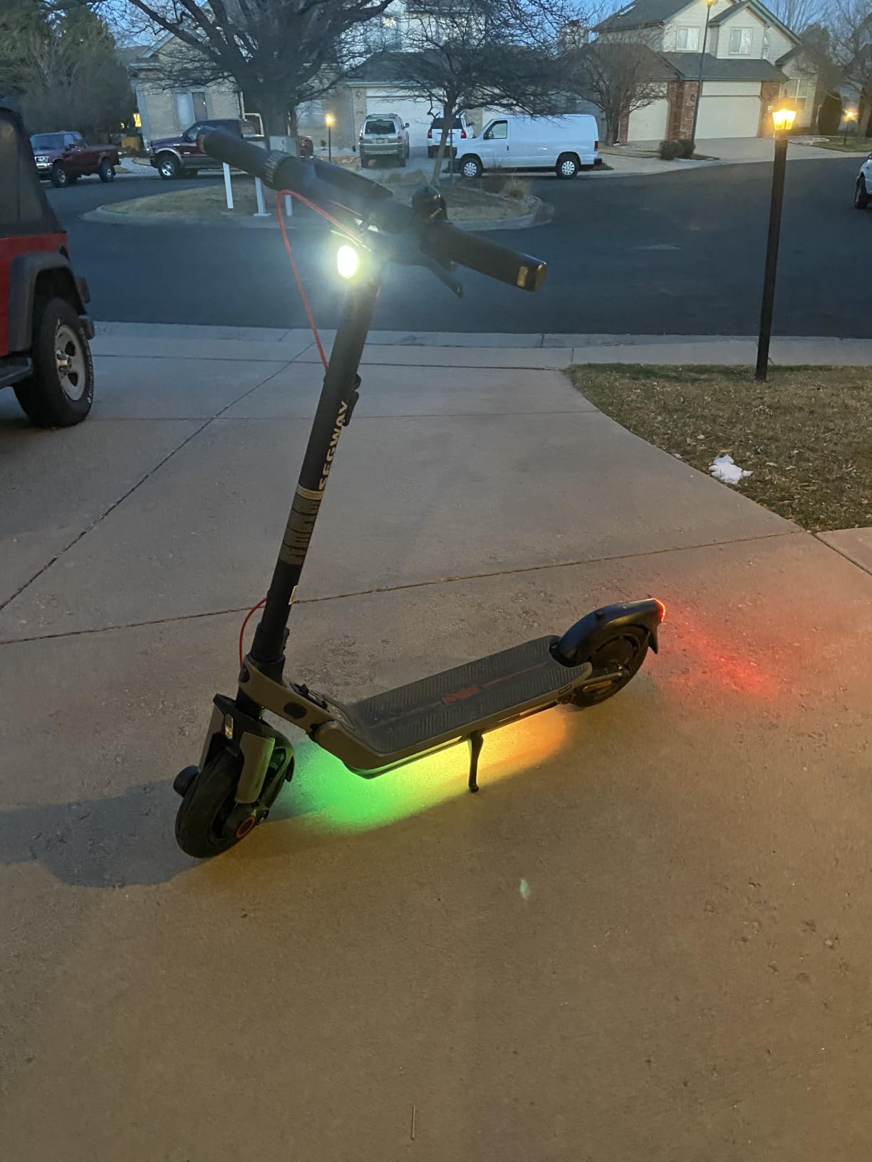 Segway Ninebot E2 Plus II/E2 Pro/E3 Pro Electric Scooter, 15.5-20 MPH, Long Range, Dual Elastomer Suspension (E3 Pro only), Foldable Adult Scooter, UL 2272 & 2271 Certified customer photo 1