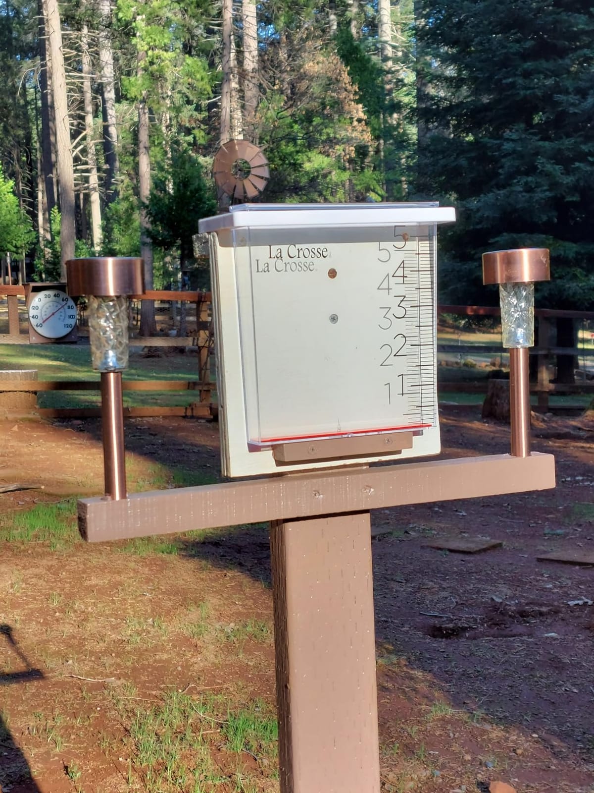 La Crosse 705-109 Waterfall Rain Gauge customer photo 1