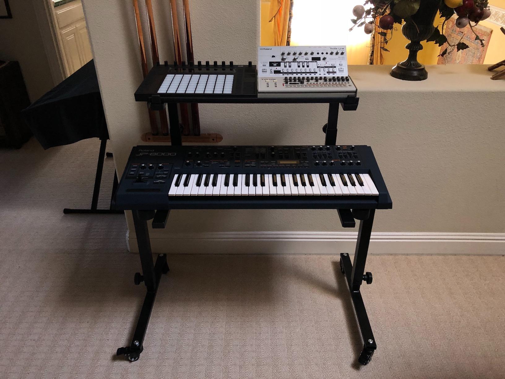 K&M Konig & Meyer 18810.015.55 Table Style Keyboard Stand Omega - Sturdy Height Adjustable Frame - Folds Flat Portable - Fits Piano and Electric Keyboards - For Adult and Youth Musicians - Black customer photo 2