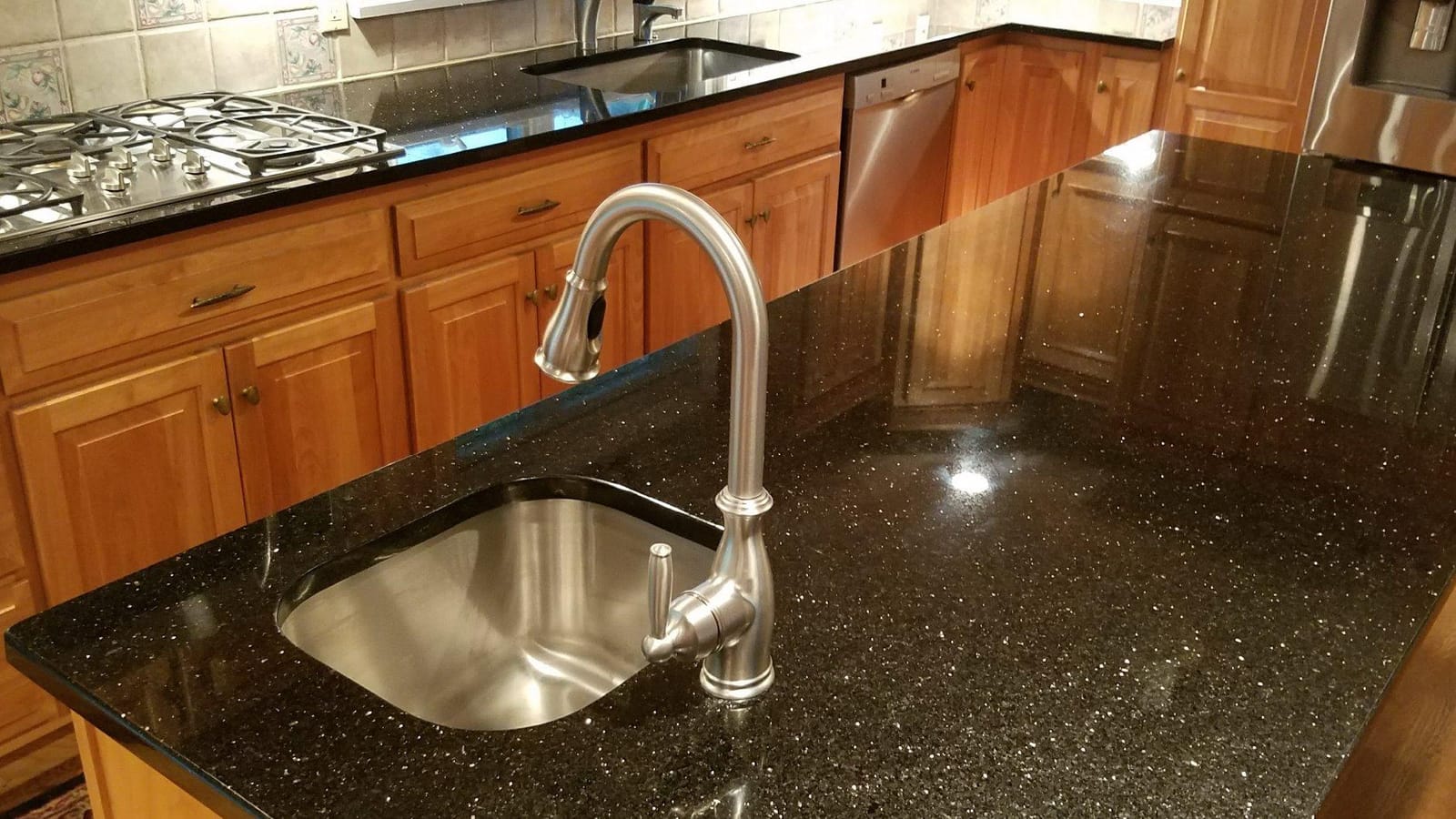 Moen Brantford Spot Resist Stainless Traditional One-Handle Kitchen Faucet with Pulldown Sprayer Featuring Power Boost and Reflex Docking System, 7185SRS customer photo 1
