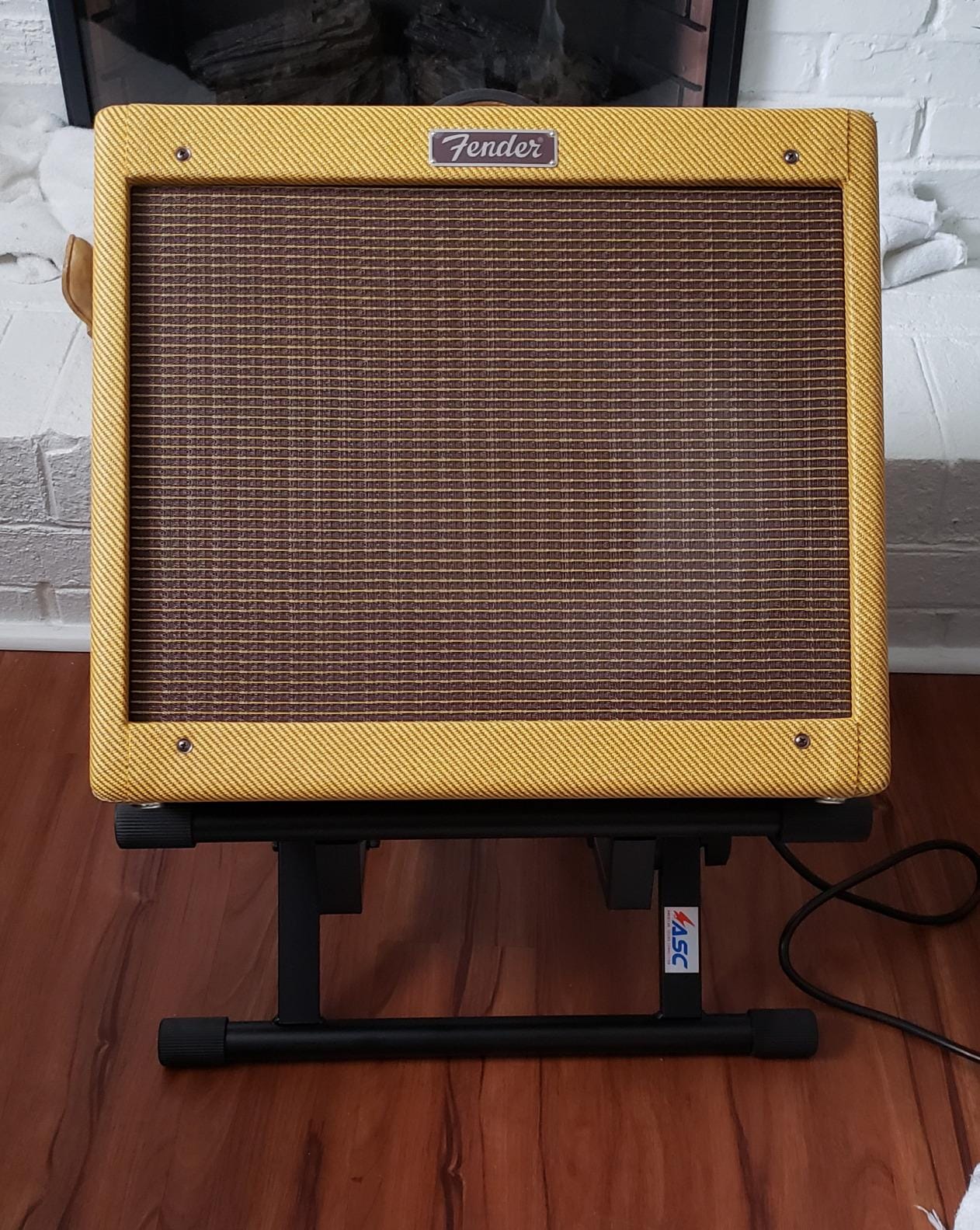American Sound Connection Professional Guitar Amp Stand or Speaker Cabinet Adjustable Locking Height up to 99 Lbs customer photo 1