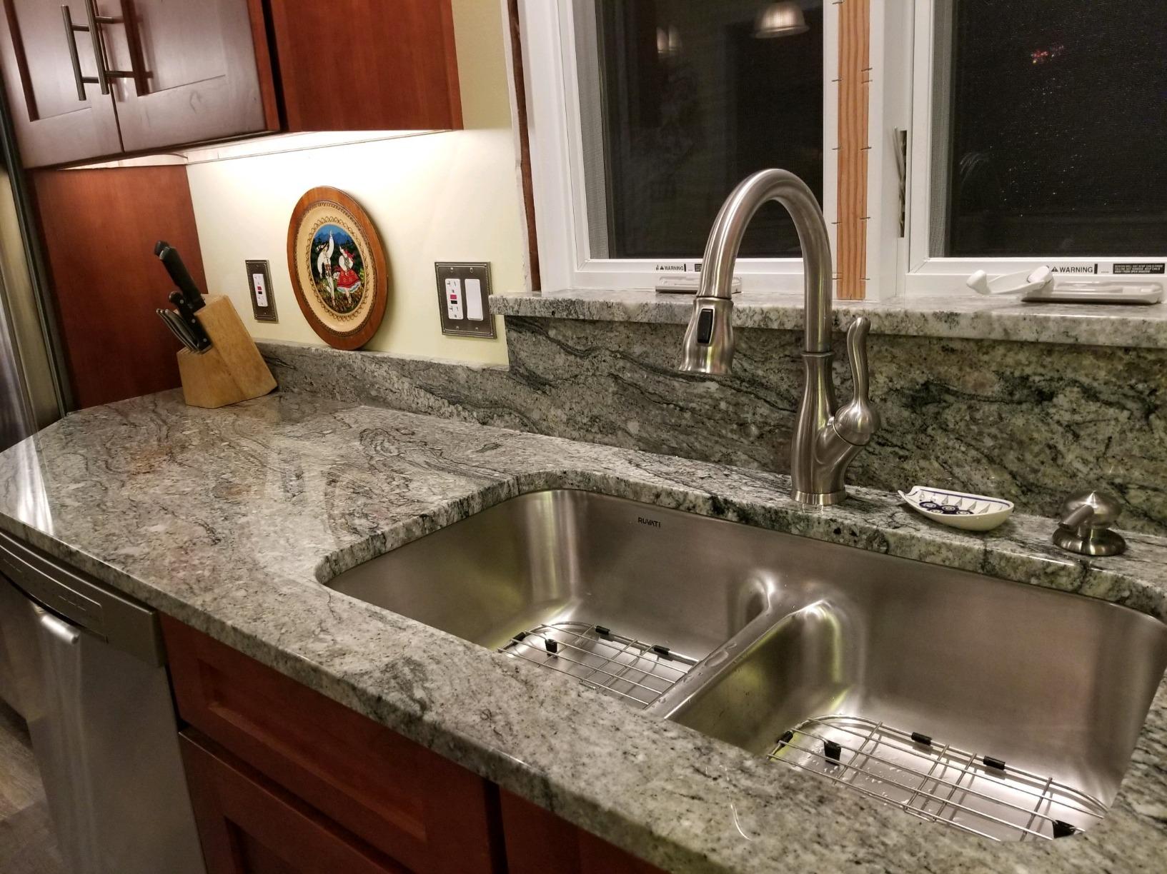 Ruvati 32-inch Undermount Kitchen Sink - 50/50 Double Bowl Kitchen Sinks, 16 Gauge T-304 Stainless Steel Kitchen sink with Brushed Finish - RVM4350 customer photo 2