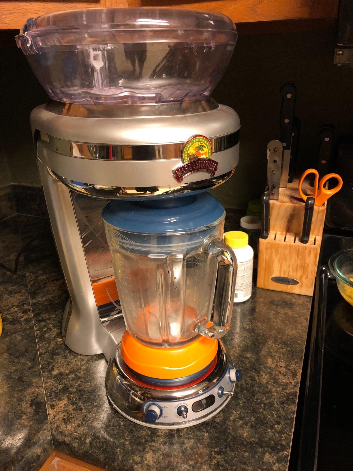 Margaritaville Jimmy Buffet Signature Edition Frozen Concoction Maker, DM1946 customer photo 2