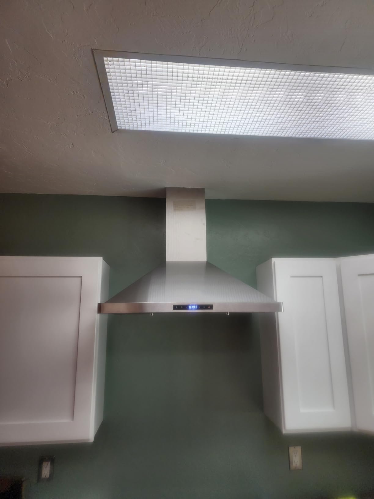 30 in. Vista Coll 380 CFM Ducted Wall Mount Range Hood LED, Stainless Steel customer photo 1