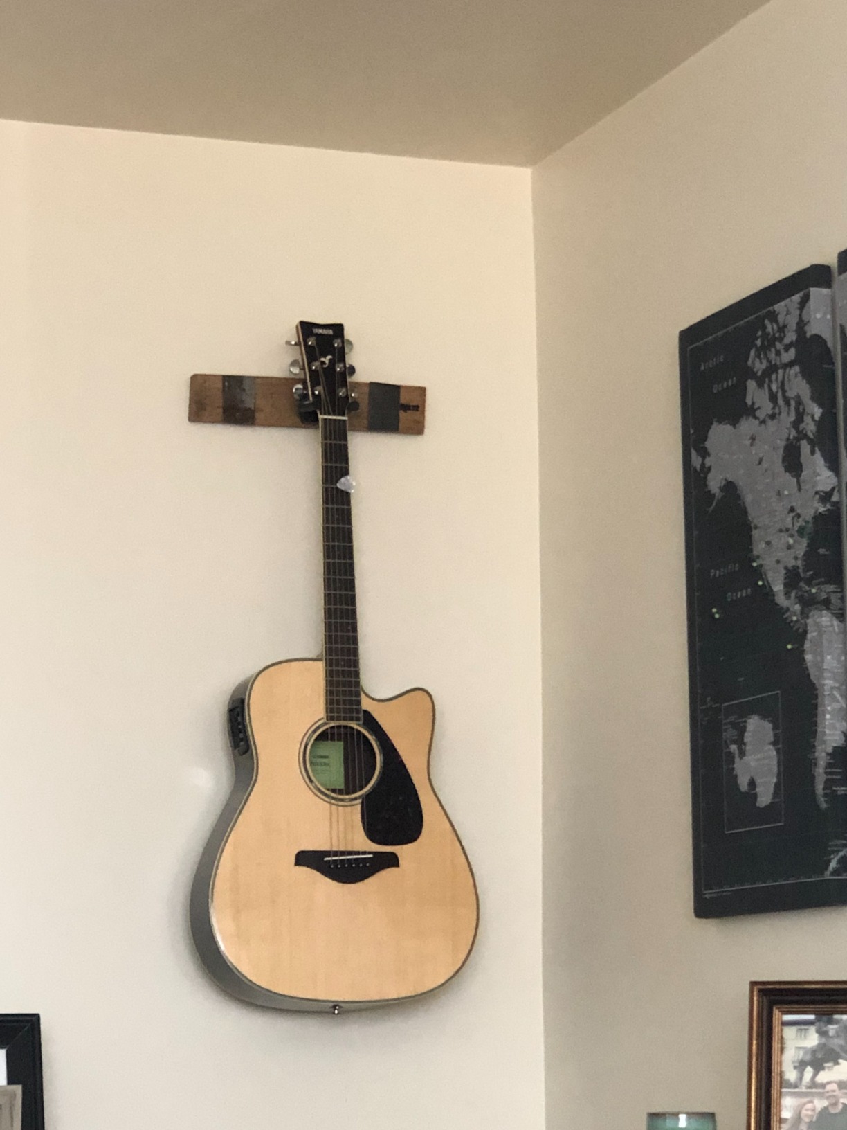 Yamaha FGX830C Solid Top Cutaway Acoustic-Electric Guitar, Natural customer photo 2