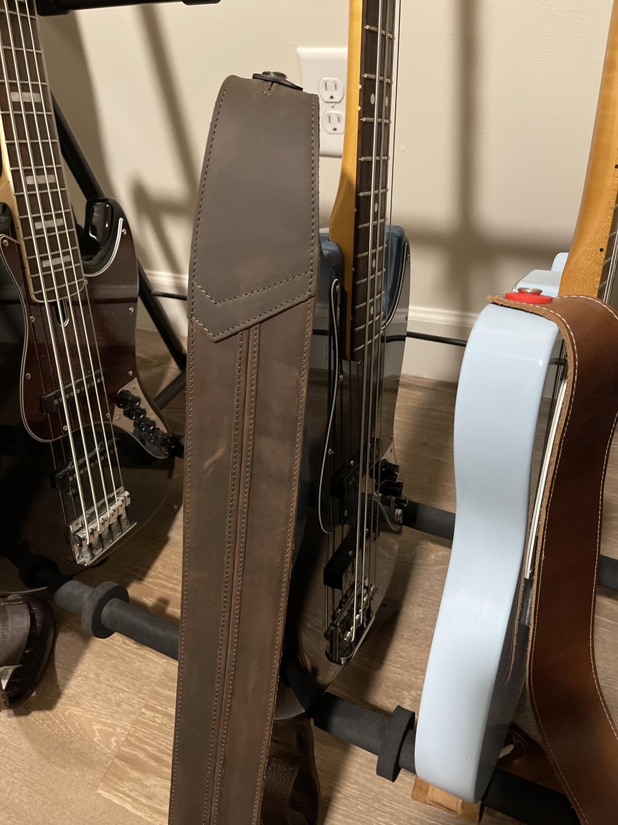 Anthology Gear The Original Straight Up Full Grain Padded Leather Guitar Strap - For Electric, Acoustic and Bass Guitars customer photo 1