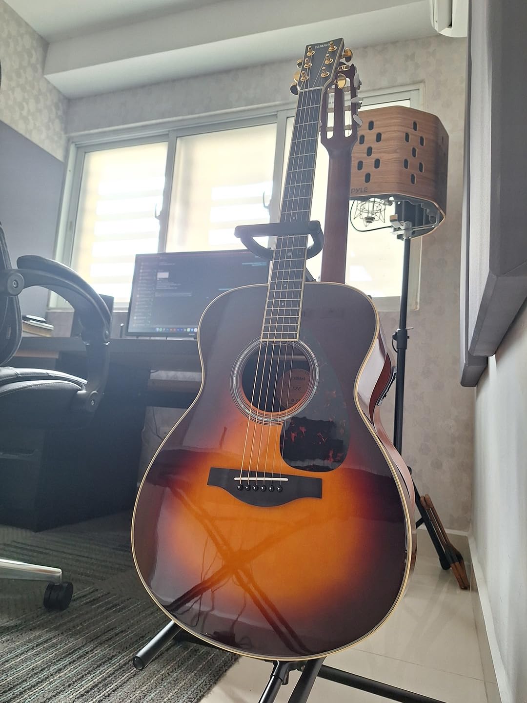 Yamaha L-Series LS6 Concert Size Acoustic-Electric Guitar - Rosewood, Natural customer photo 2