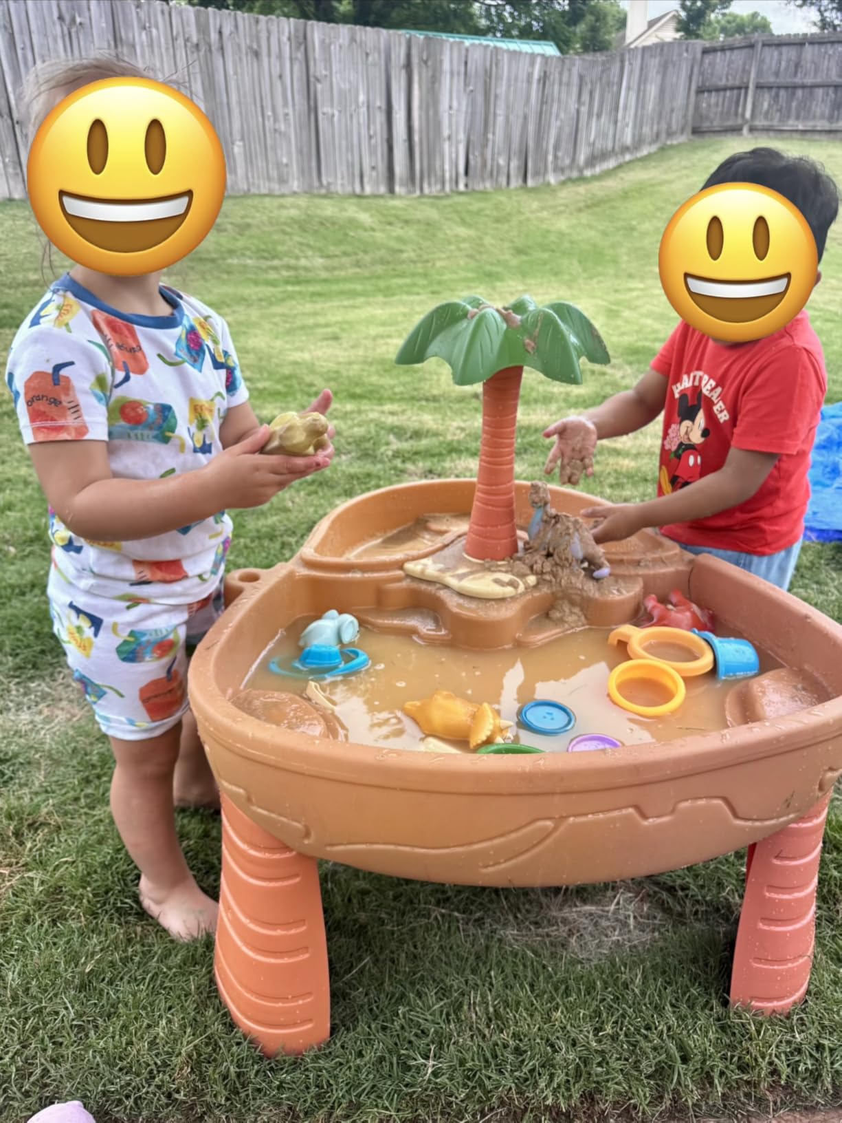 Step2 Dino Dig Sand and WaterTable, Kids Activity Sensory Playset, Summer Outdoor Toys, 7 Piece Water Toy Accessories, For Toddlers 2-5 Years Old customer photo 1