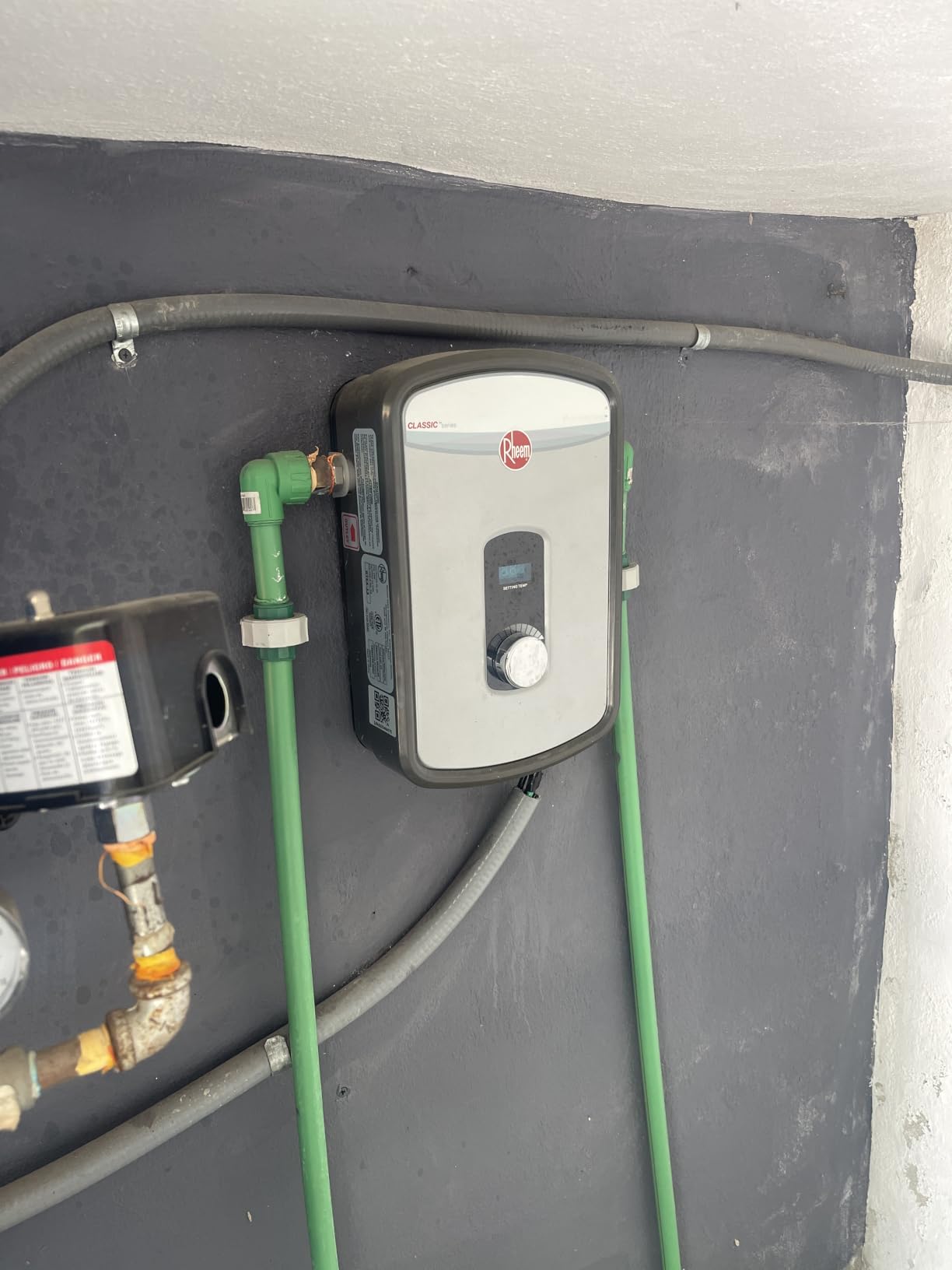 Rheem 240V Heating Chamber RTEX-13 Residential Tankless Water Heater, GRAY customer photo 1