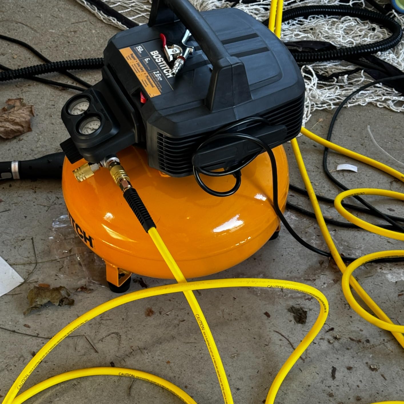 BOSTITCH Air Compressor Kit, Oil-Free, 6 Gallon, 150 PSI Pancake (BTFP02012-WPK) customer photo 1