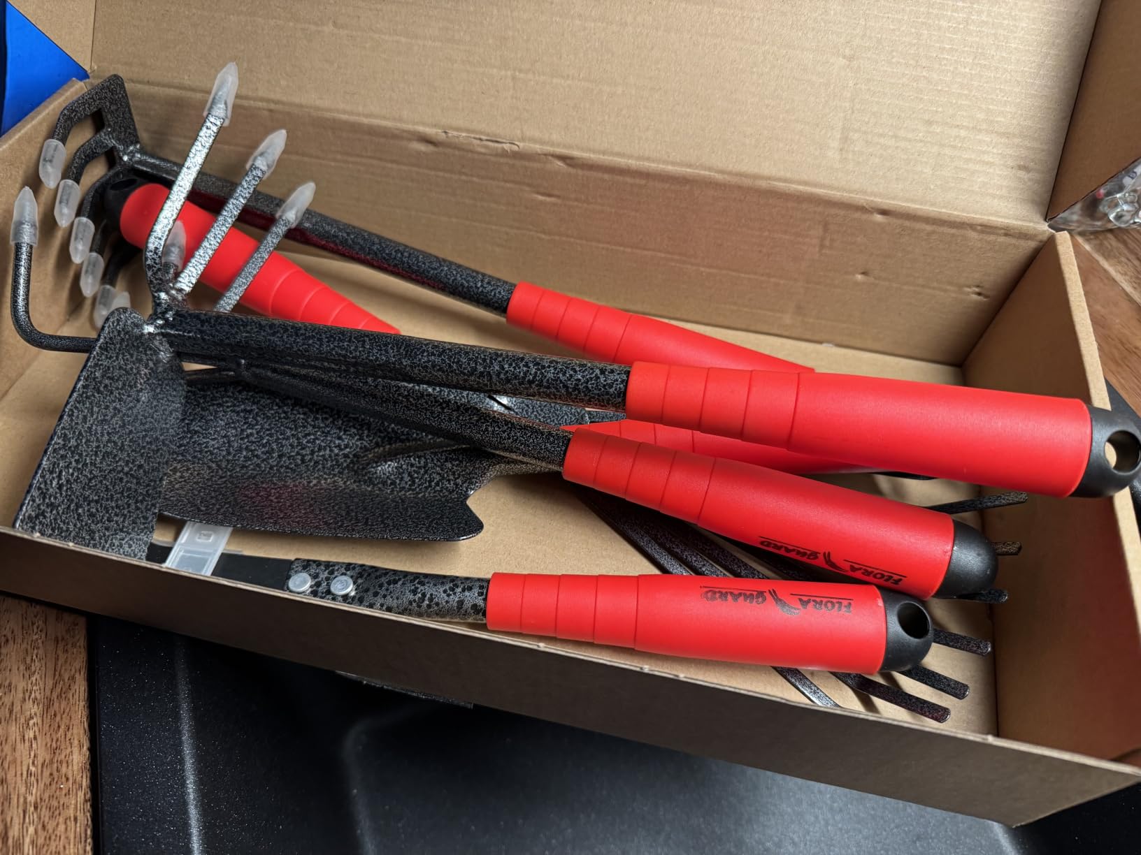 FLORA GUARD 6-Piece Garden Tool Set, Heavy Duty Steel Hand Tools customer photo 2