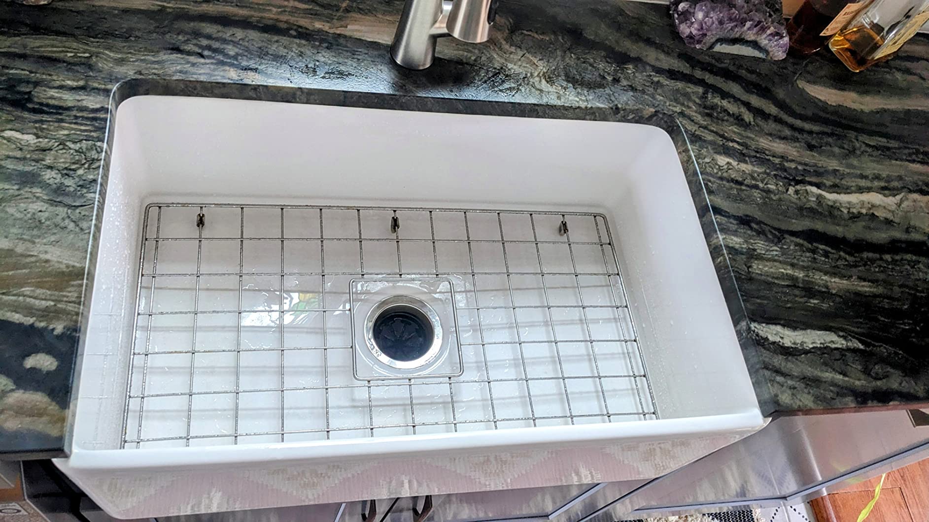 BOCCHI Classico Farmhouse Apron Front Fireclay 30 in. Single Bowl Kitchen Sink with Protective Bottom Grid and Strainer in White customer photo 1