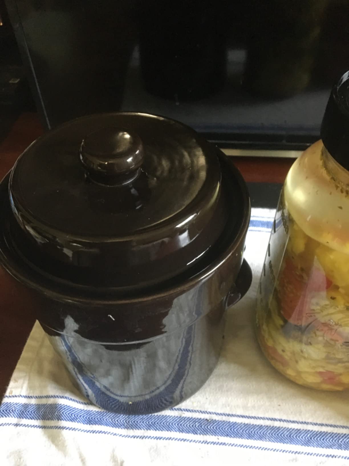 Fermentation Crock 1/2 Gallon - Sauerkraut Crock with Weights & Pounder | Ceramic Fermenting Crock Kit for Pickling Cabbage Kimchi Vegetables - 4 Liter Fermentation Jar - Stoneware Pickle Pot customer photo 2