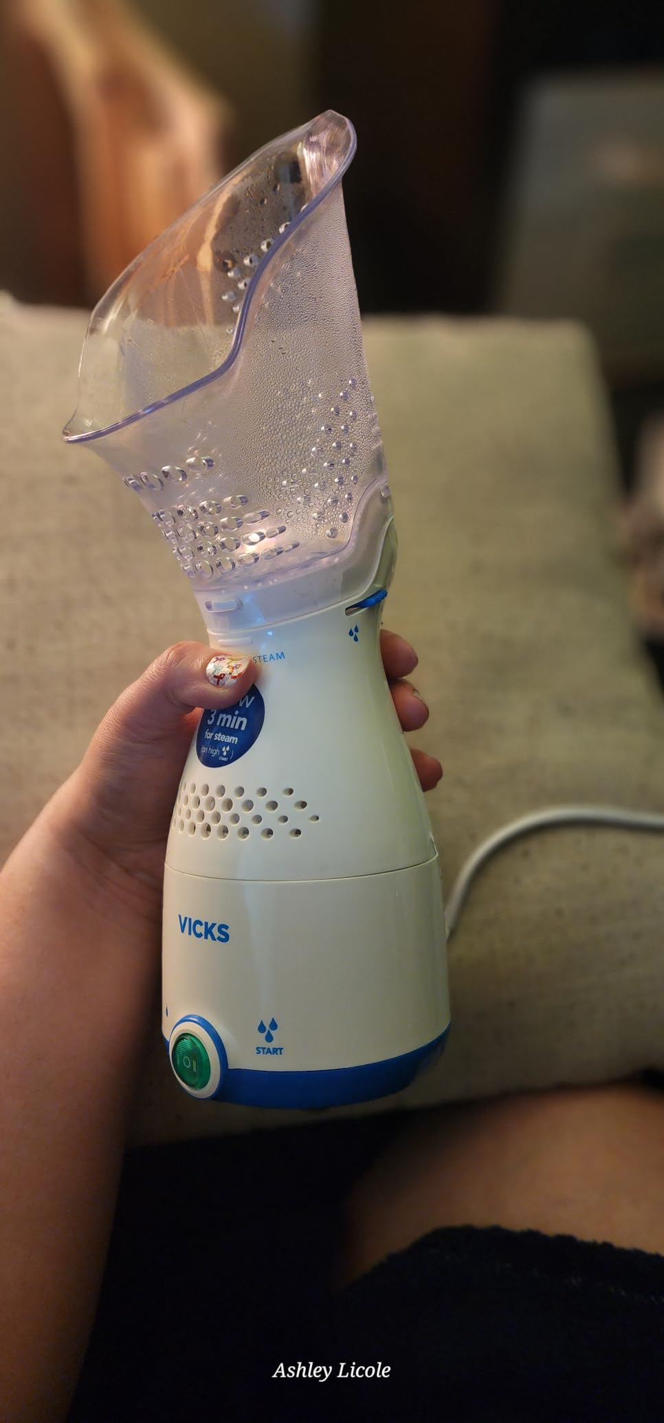 Vicks Sinus Inhaler for Sinus Relief, Works with VapoPads (1 Included) customer photo 1