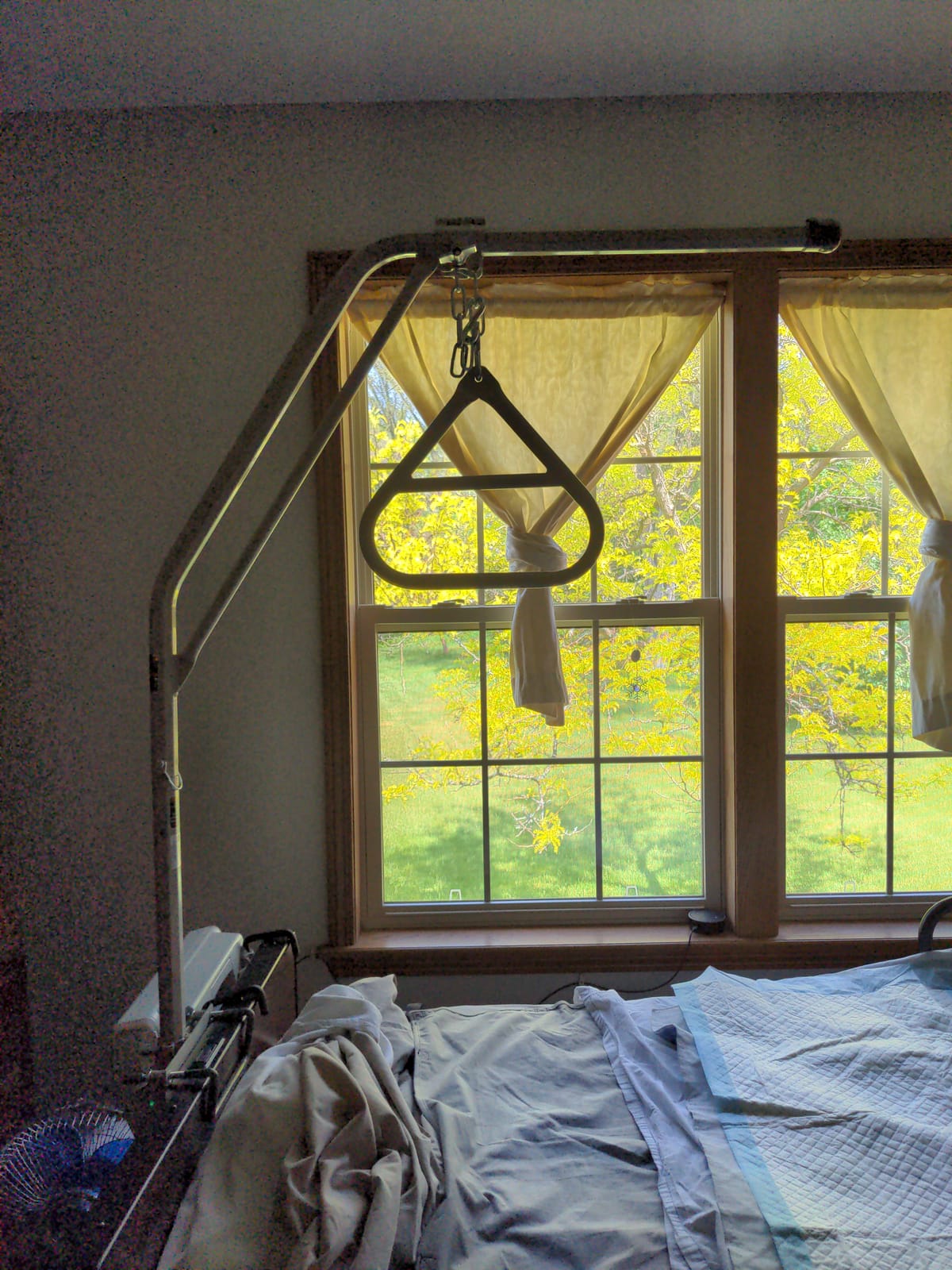 Invacare 7740A Two-Piece Design Trapeze Bar and Handle, 168 lbs Weight Load Limit, Grey customer photo 1