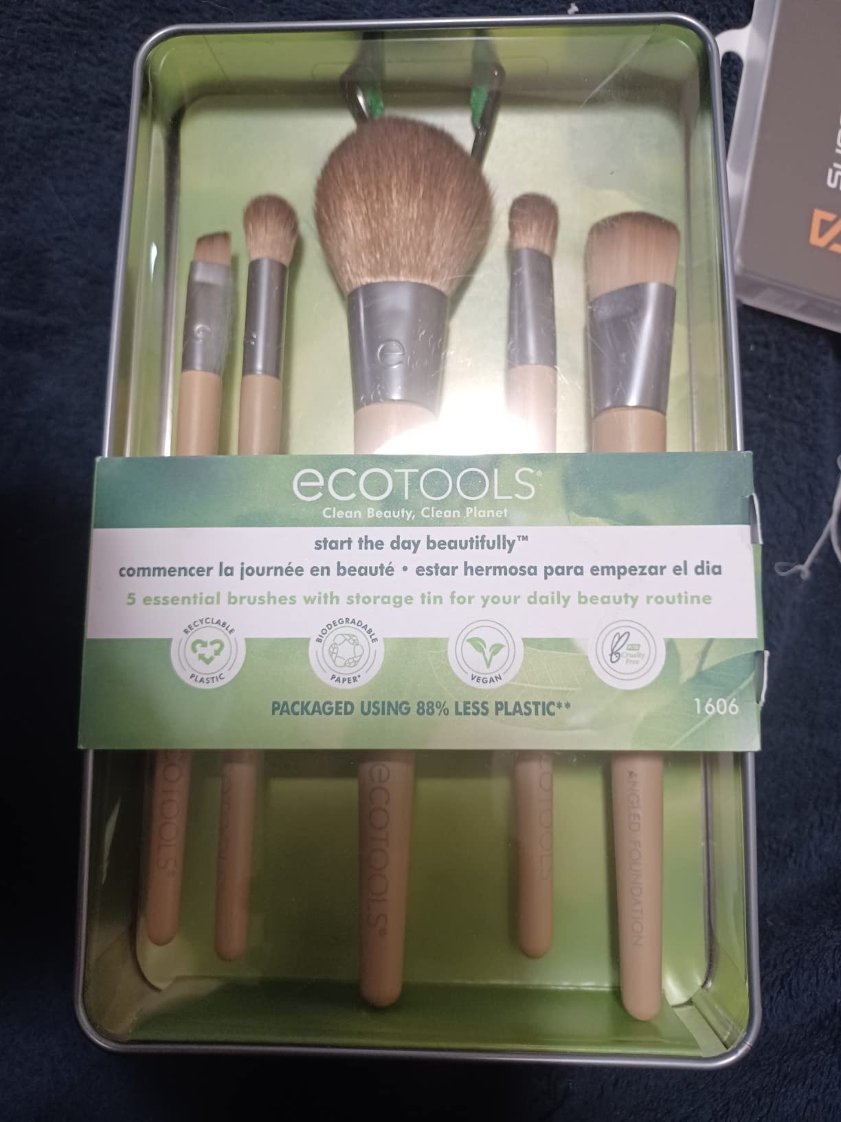EcoTools 6-Piece Start the Day Beautifully Makeup Brush Set, Makeup Brushes For Eyeshadow, Blush, Concealer, & Foundation Application, Eco-Friendly, Gift Set, Synthetic Hair, Vegan & Cruelty-Free customer photo 2